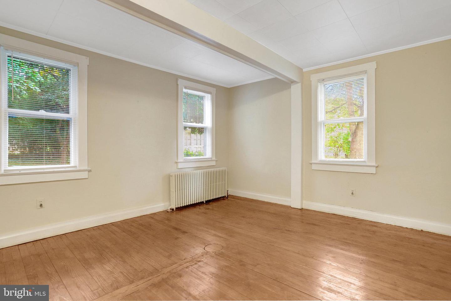 2621 2ND RD N, ARLINGTON, Virginia 22201, 2 Bedrooms Bedrooms, ,1 BathroomBathrooms,Residential,For sale,2621 2ND RD N,VAAR2064880 MLS # VAAR2064880