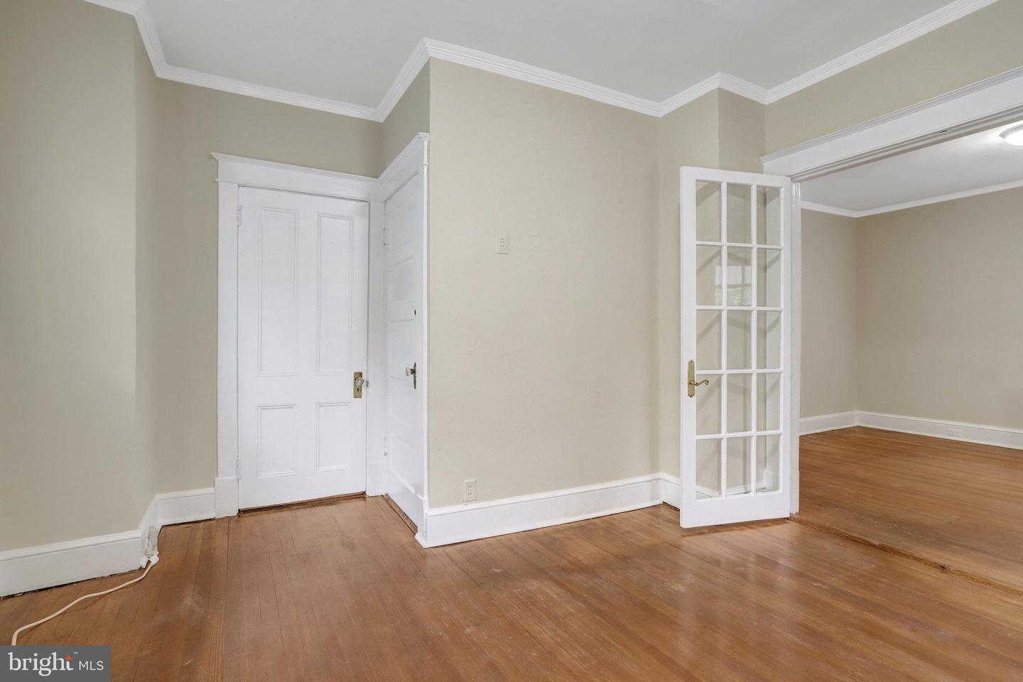 2621 2ND RD N, ARLINGTON, Virginia 22201, 2 Bedrooms Bedrooms, ,1 BathroomBathrooms,Residential,For sale,2621 2ND RD N,VAAR2064880 MLS # VAAR2064880