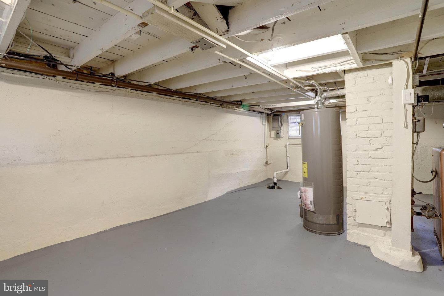 2621 2ND RD N, ARLINGTON, Virginia 22201, 2 Bedrooms Bedrooms, ,1 BathroomBathrooms,Residential,For sale,2621 2ND RD N,VAAR2064880 MLS # VAAR2064880