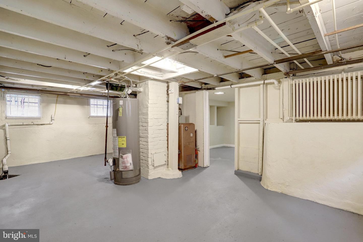 2621 2ND RD N, ARLINGTON, Virginia 22201, 2 Bedrooms Bedrooms, ,1 BathroomBathrooms,Residential,For sale,2621 2ND RD N,VAAR2064880 MLS # VAAR2064880