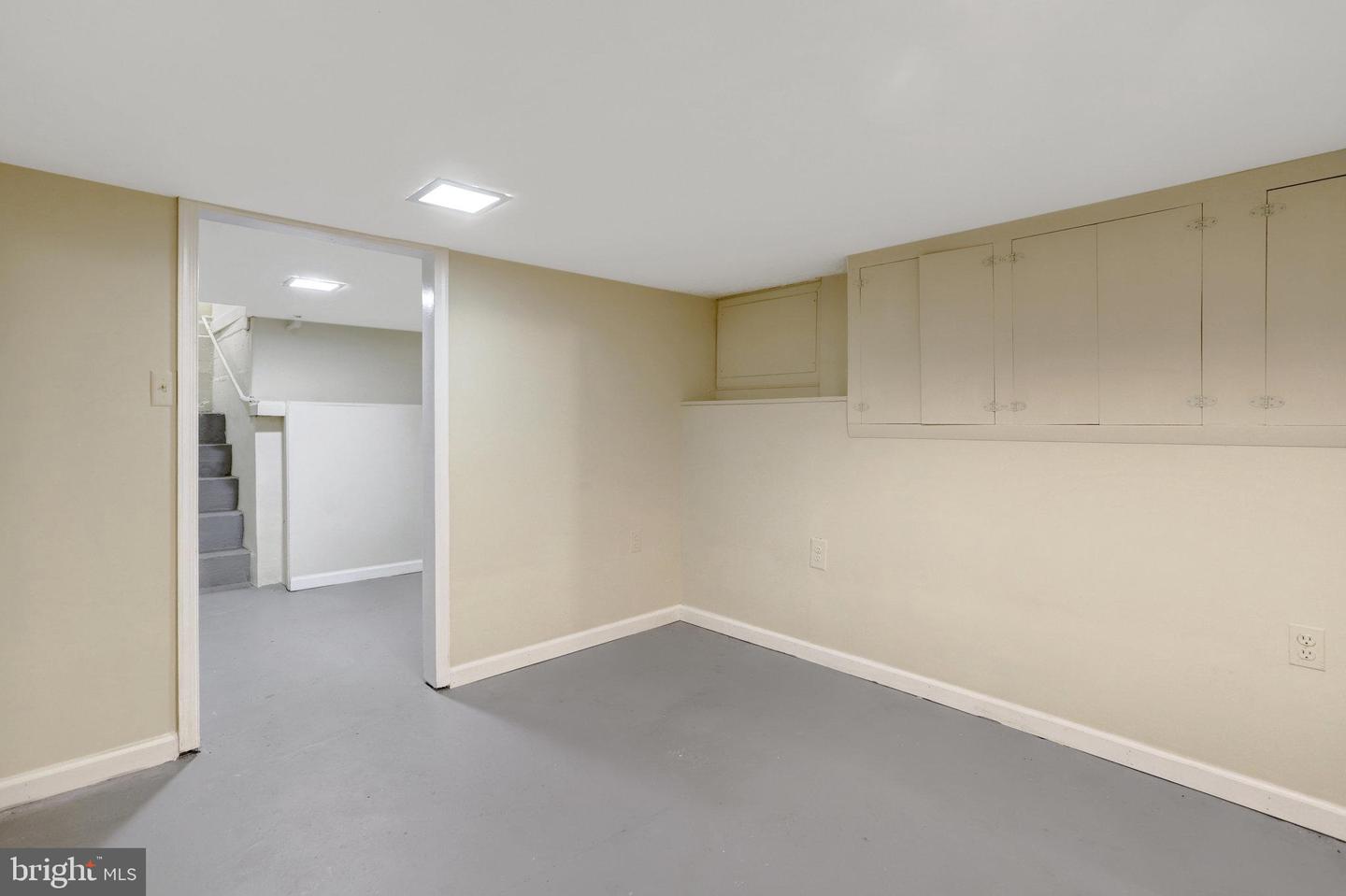 2621 2ND RD N, ARLINGTON, Virginia 22201, 2 Bedrooms Bedrooms, ,1 BathroomBathrooms,Residential,For sale,2621 2ND RD N,VAAR2064880 MLS # VAAR2064880