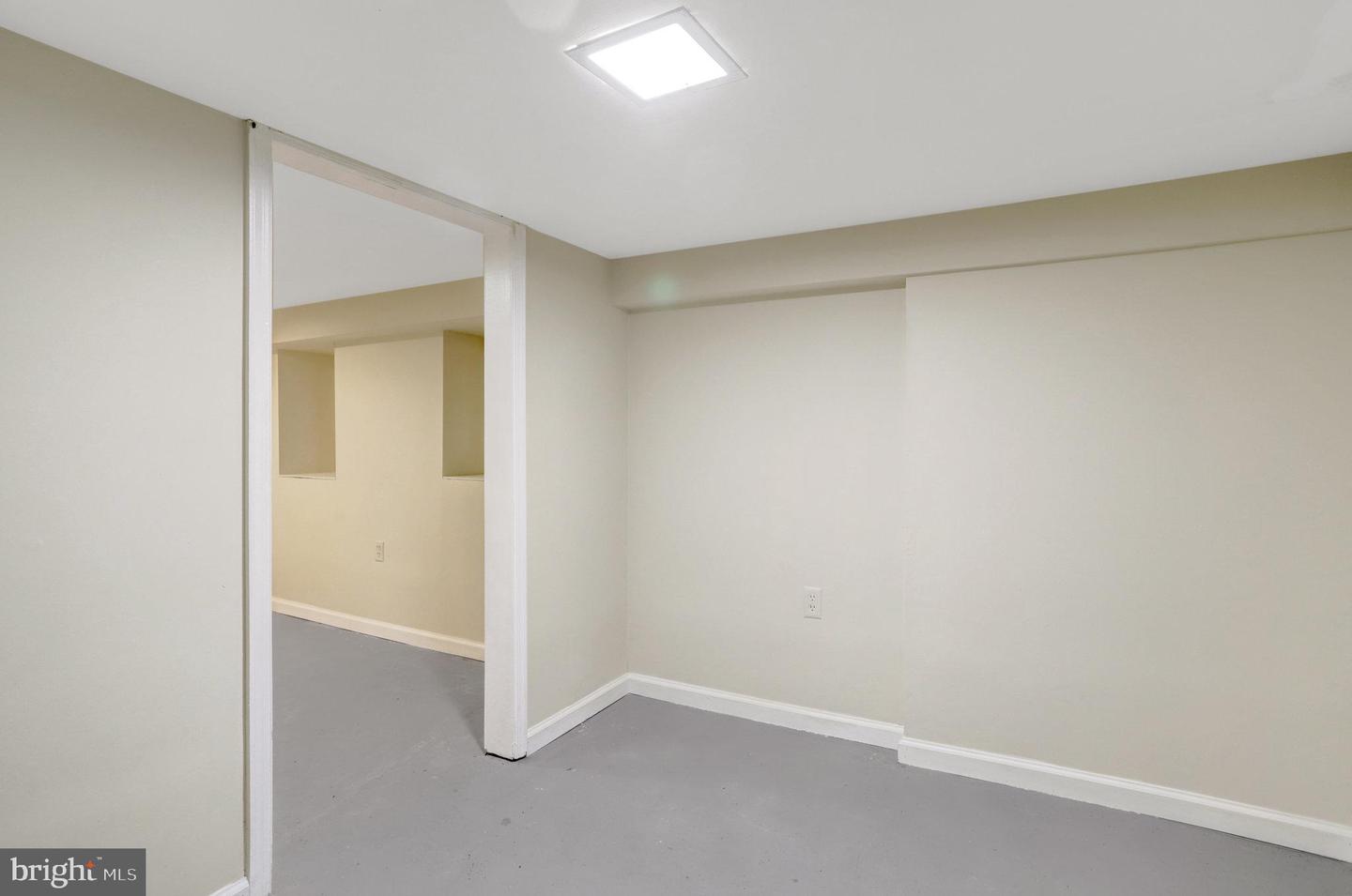 2621 2ND RD N, ARLINGTON, Virginia 22201, 2 Bedrooms Bedrooms, ,1 BathroomBathrooms,Residential,For sale,2621 2ND RD N,VAAR2064880 MLS # VAAR2064880