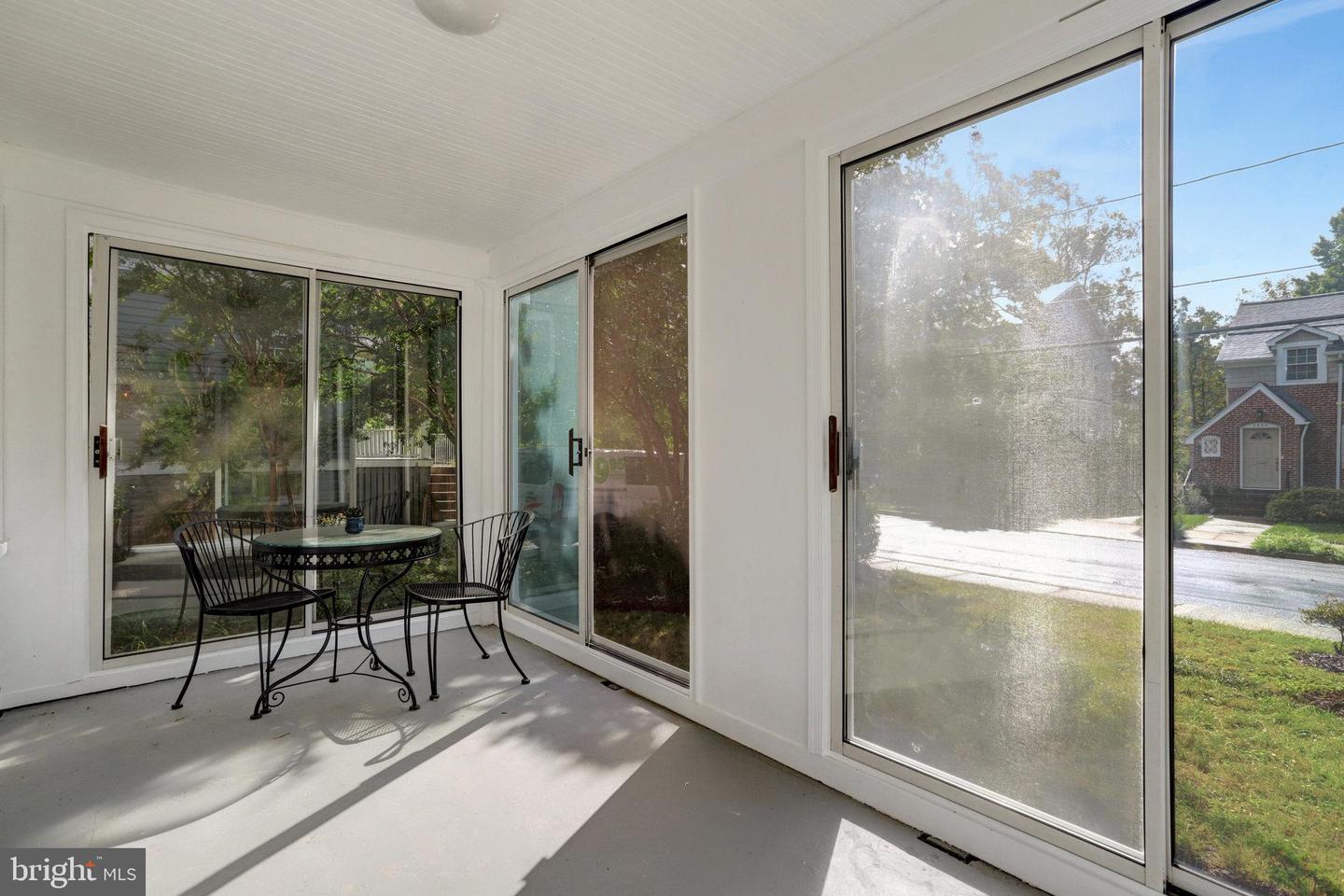 2621 2ND RD N, ARLINGTON, Virginia 22201, 2 Bedrooms Bedrooms, ,1 BathroomBathrooms,Residential,For sale,2621 2ND RD N,VAAR2064880 MLS # VAAR2064880