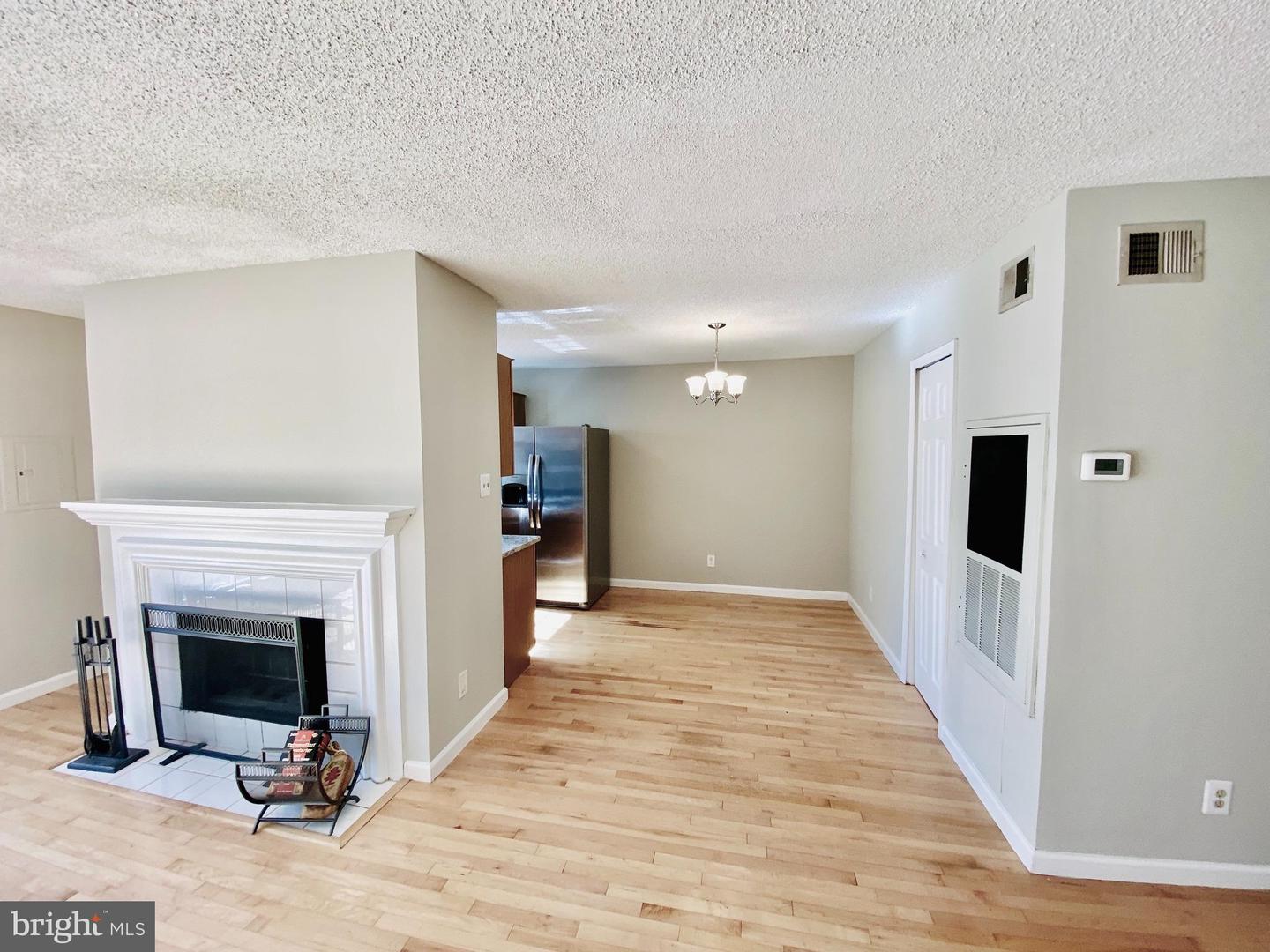 1106 HUNTMASTER TER NE #202, LEESBURG, Virginia 20176, 3 Bedrooms Bedrooms, 8 Rooms Rooms,2 BathroomsBathrooms,Residential,For sale,1106 HUNTMASTER TER NE #202,VALO2108950 MLS # VALO2108950