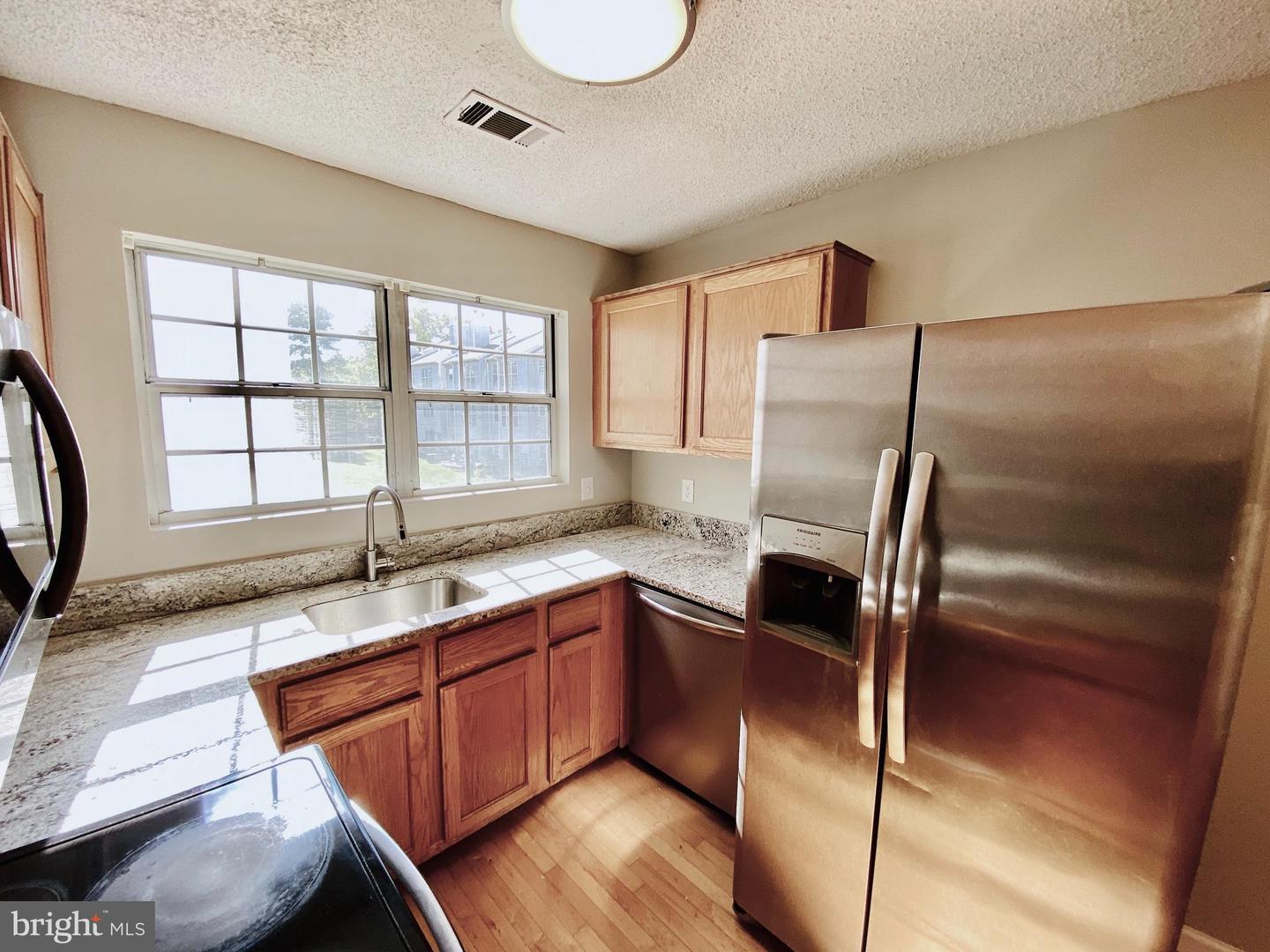 1106 HUNTMASTER TER NE #202, LEESBURG, Virginia 20176, 3 Bedrooms Bedrooms, 8 Rooms Rooms,2 BathroomsBathrooms,Residential,For sale,1106 HUNTMASTER TER NE #202,VALO2108950 MLS # VALO2108950