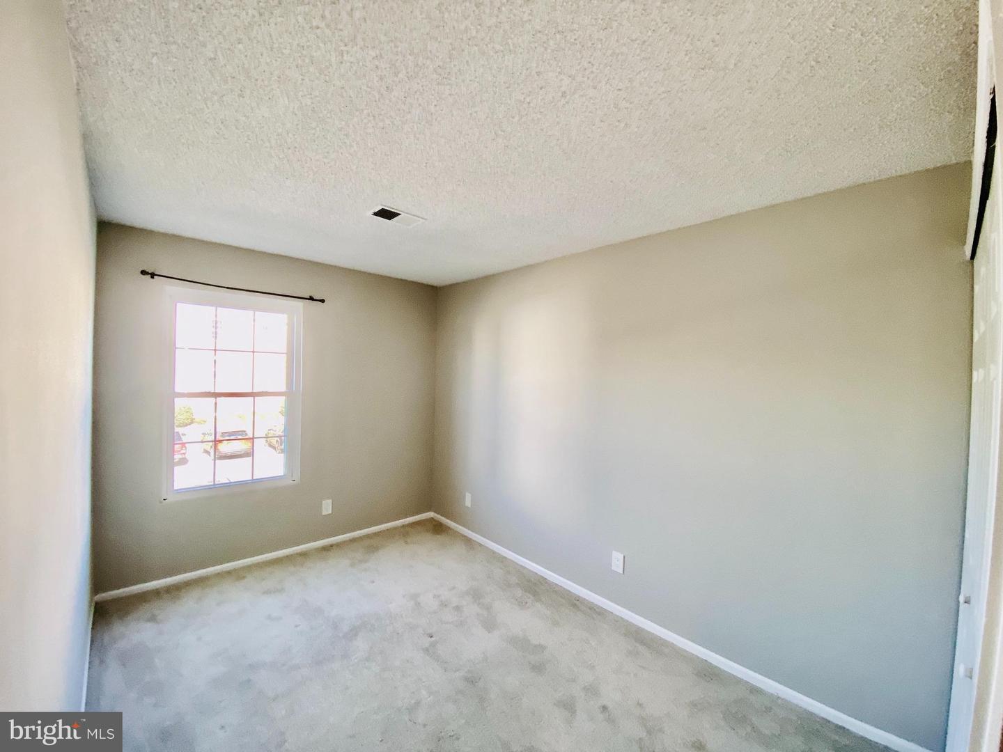 1106 HUNTMASTER TER NE #202, LEESBURG, Virginia 20176, 3 Bedrooms Bedrooms, 8 Rooms Rooms,2 BathroomsBathrooms,Residential,For sale,1106 HUNTMASTER TER NE #202,VALO2108950 MLS # VALO2108950