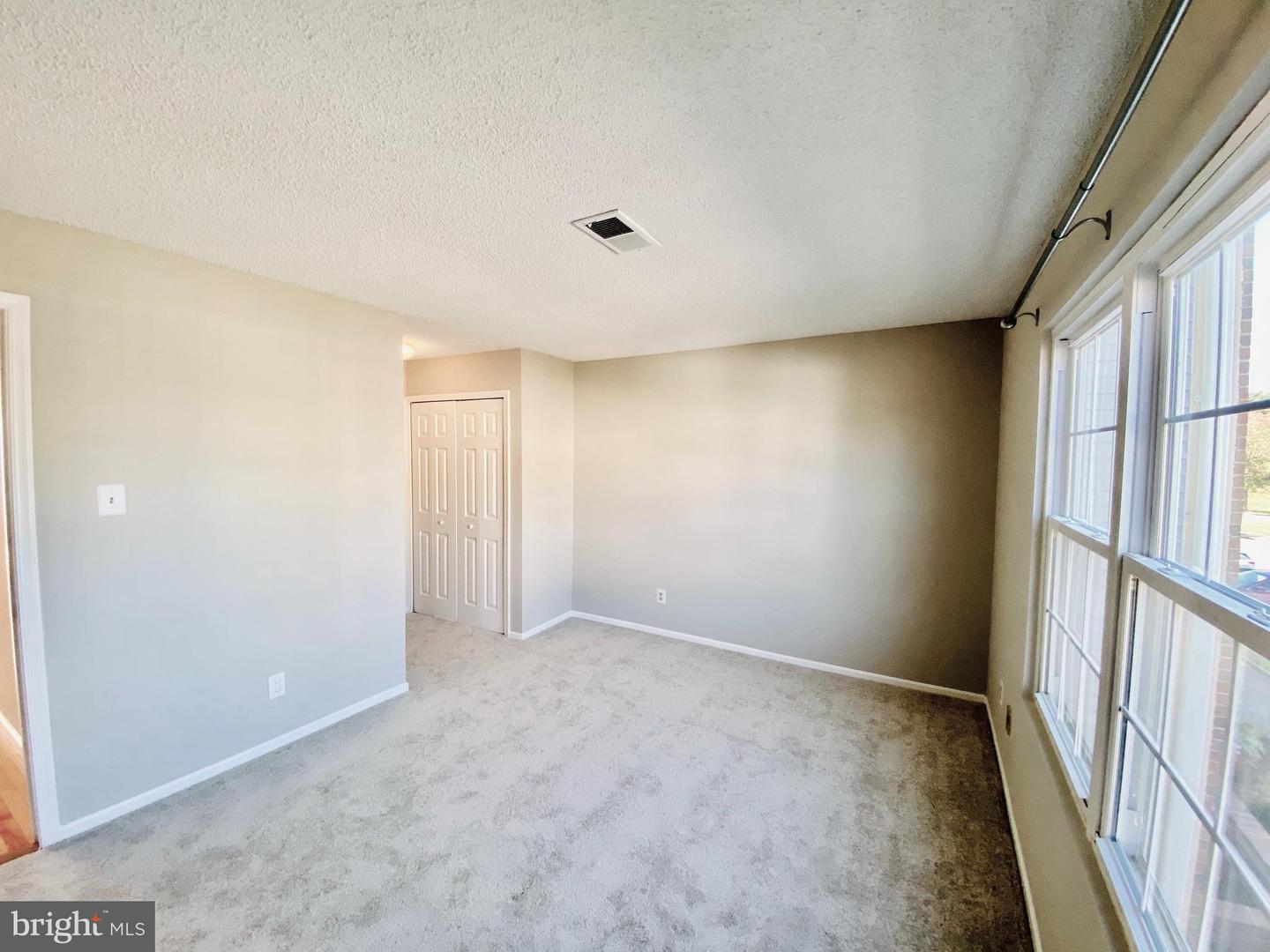 1106 HUNTMASTER TER NE #202, LEESBURG, Virginia 20176, 3 Bedrooms Bedrooms, 8 Rooms Rooms,2 BathroomsBathrooms,Residential,For sale,1106 HUNTMASTER TER NE #202,VALO2108950 MLS # VALO2108950