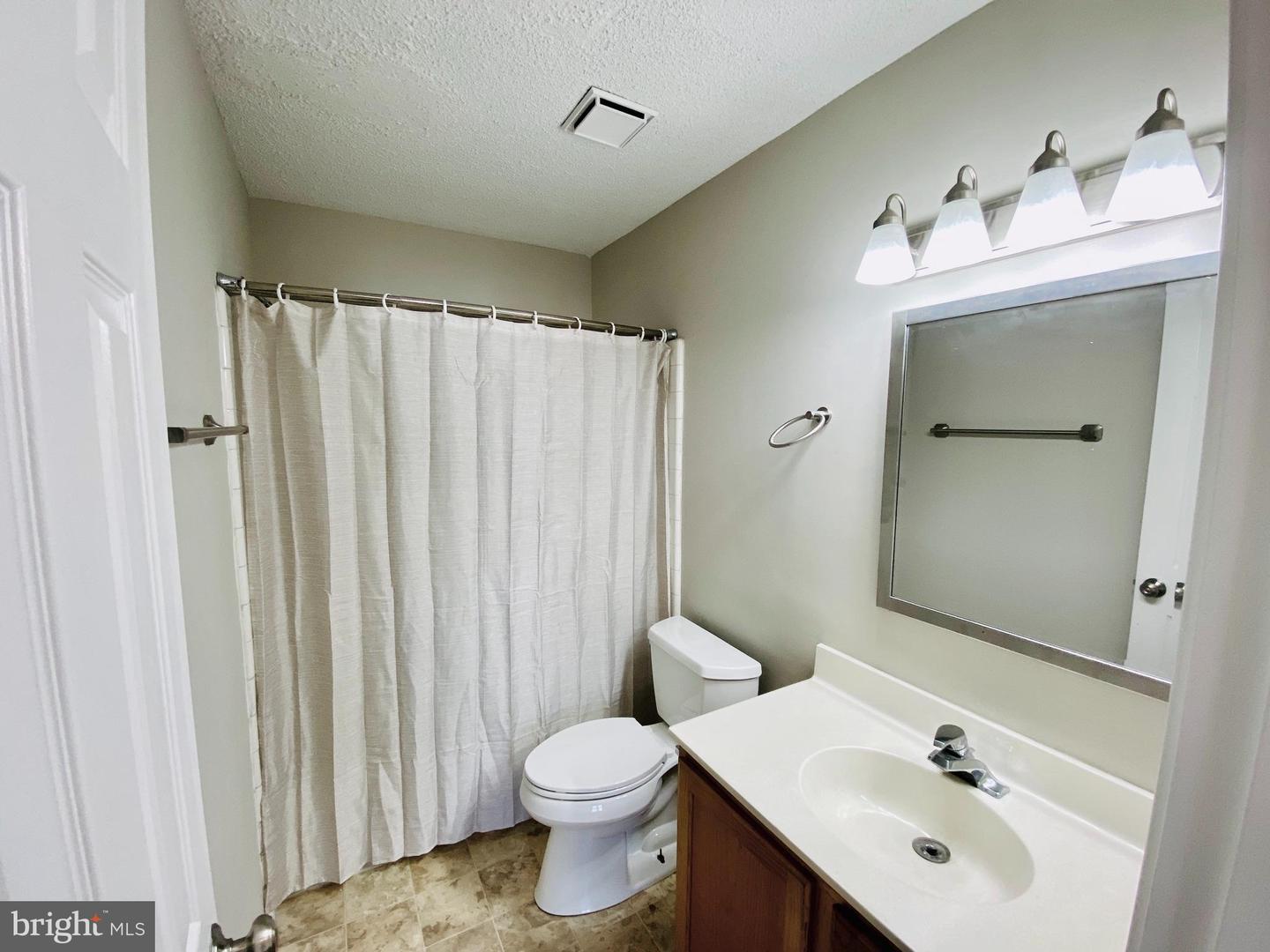 1106 HUNTMASTER TER NE #202, LEESBURG, Virginia 20176, 3 Bedrooms Bedrooms, 8 Rooms Rooms,2 BathroomsBathrooms,Residential,For sale,1106 HUNTMASTER TER NE #202,VALO2108950 MLS # VALO2108950