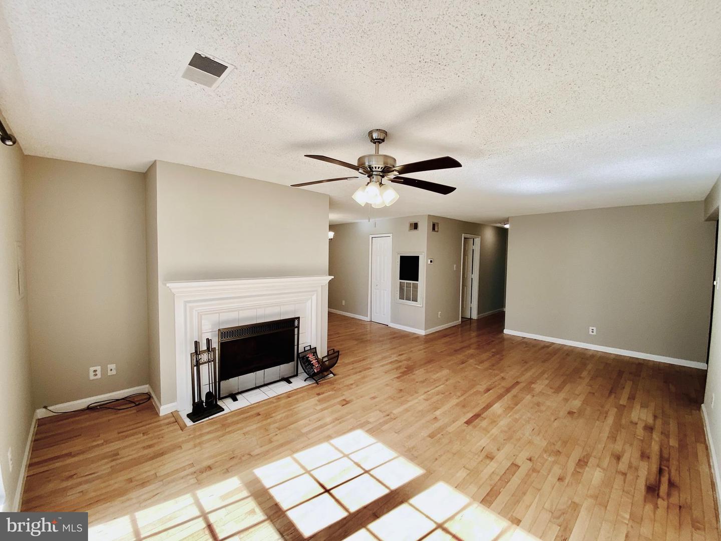 1106 HUNTMASTER TER NE #202, LEESBURG, Virginia 20176, 3 Bedrooms Bedrooms, 8 Rooms Rooms,2 BathroomsBathrooms,Residential,For sale,1106 HUNTMASTER TER NE #202,VALO2108950 MLS # VALO2108950