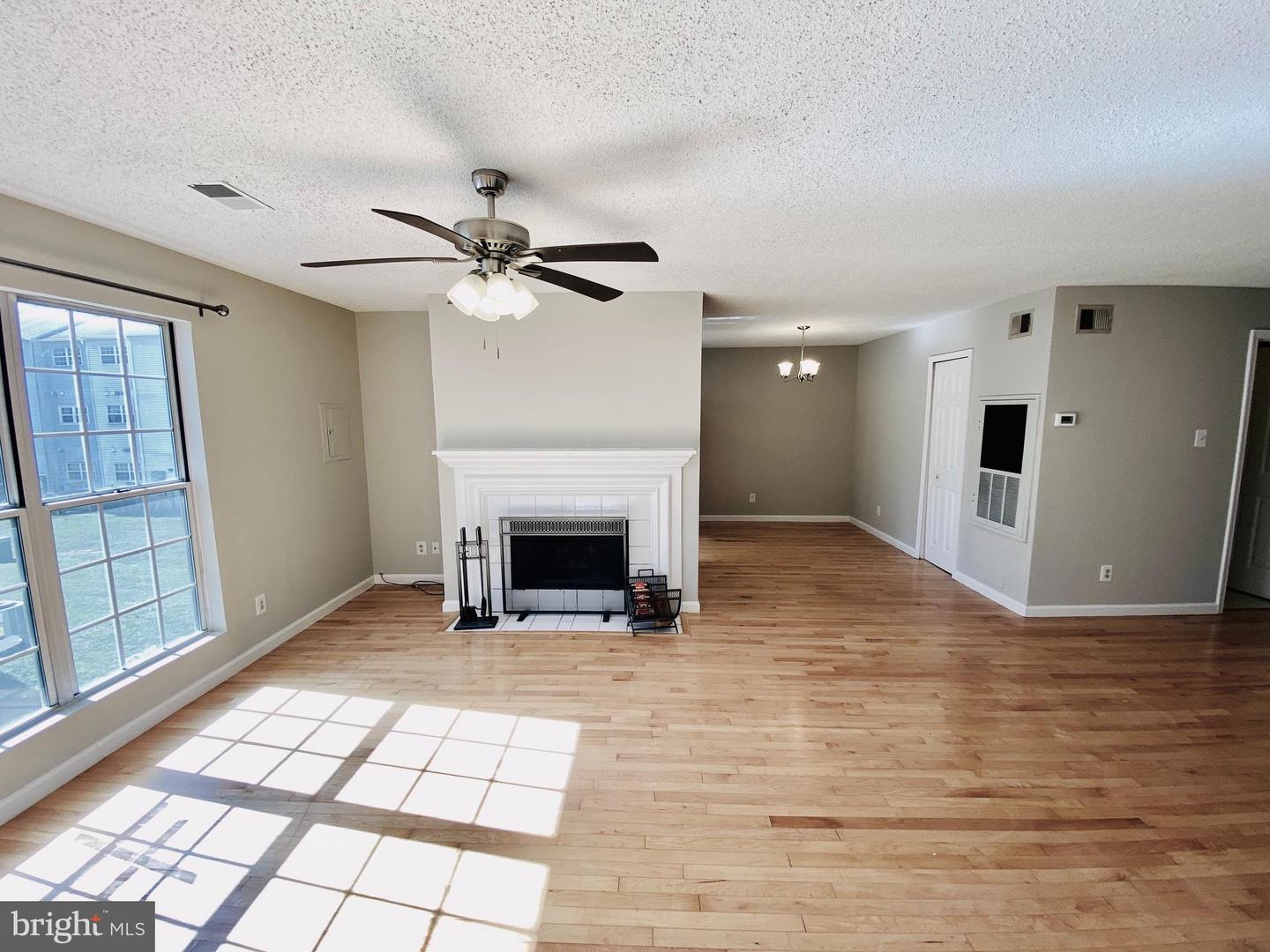1106 HUNTMASTER TER NE #202, LEESBURG, Virginia 20176, 3 Bedrooms Bedrooms, 8 Rooms Rooms,2 BathroomsBathrooms,Residential,For sale,1106 HUNTMASTER TER NE #202,VALO2108950 MLS # VALO2108950