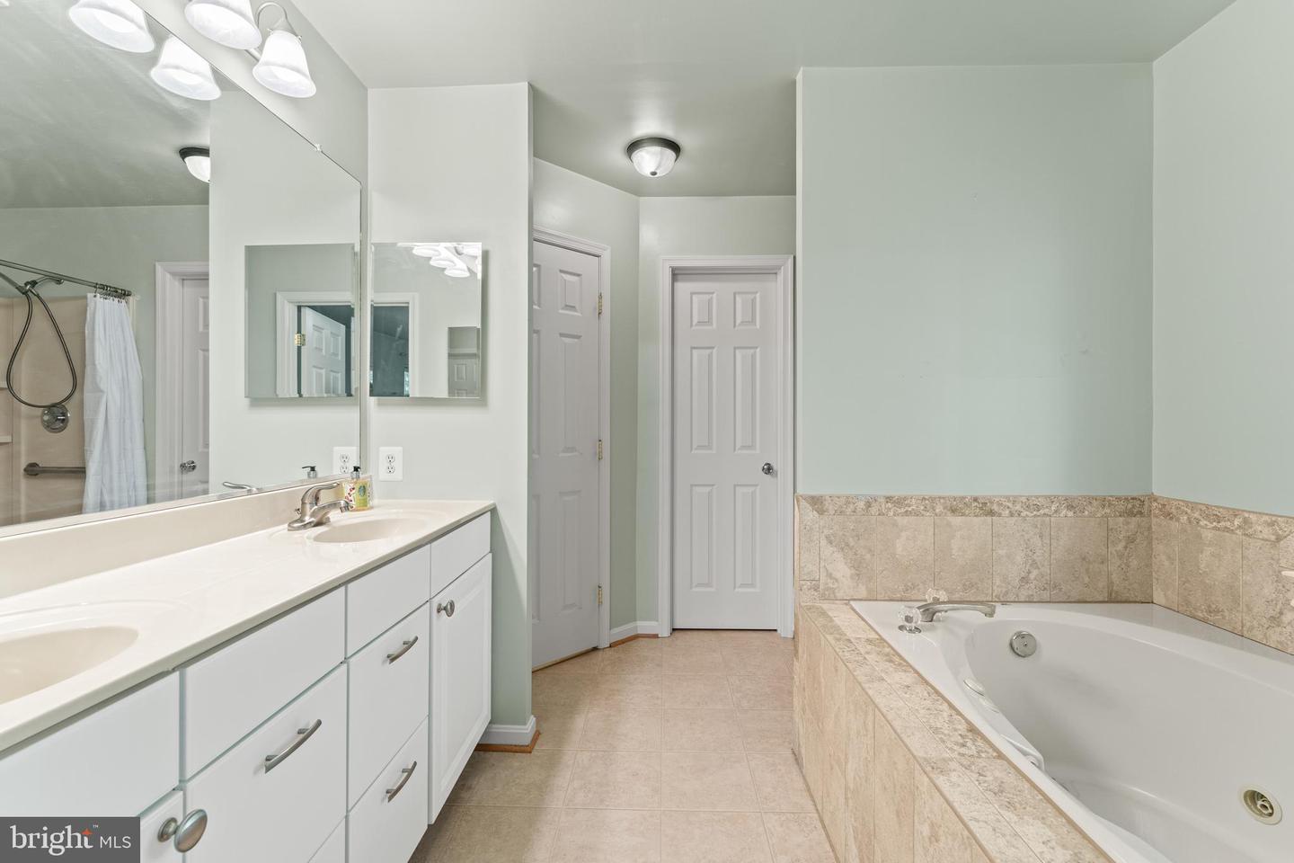 9419 HICKORY HILL DR, FREDERICKSBURG, Virginia 22408, 4 Bedrooms Bedrooms, 12 Rooms Rooms,3 BathroomsBathrooms,Residential,For sale,9419 HICKORY HILL DR,VASP2036924 MLS # VASP2036924