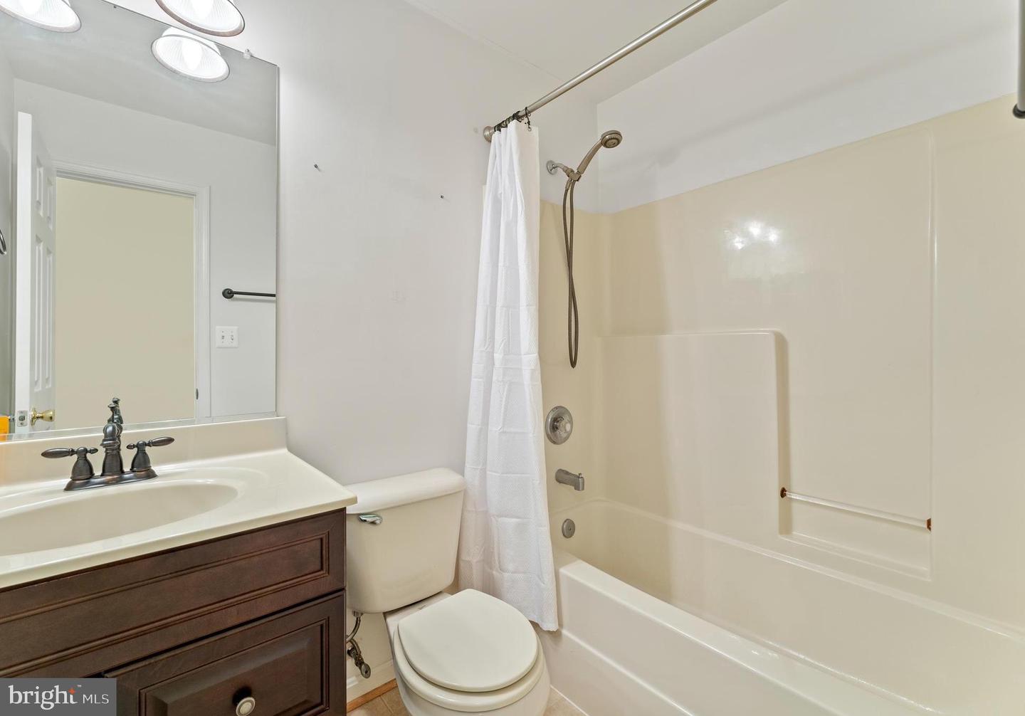 9419 HICKORY HILL DR, FREDERICKSBURG, Virginia 22408, 4 Bedrooms Bedrooms, 12 Rooms Rooms,3 BathroomsBathrooms,Residential,For sale,9419 HICKORY HILL DR,VASP2036924 MLS # VASP2036924