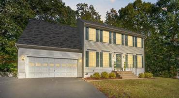 9419 HICKORY HILL DR, FREDERICKSBURG, Virginia 22408, 4 Bedrooms Bedrooms, 12 Rooms Rooms,3 BathroomsBathrooms,Residential,For sale,9419 HICKORY HILL DR,VASP2036924 MLS # VASP2036924