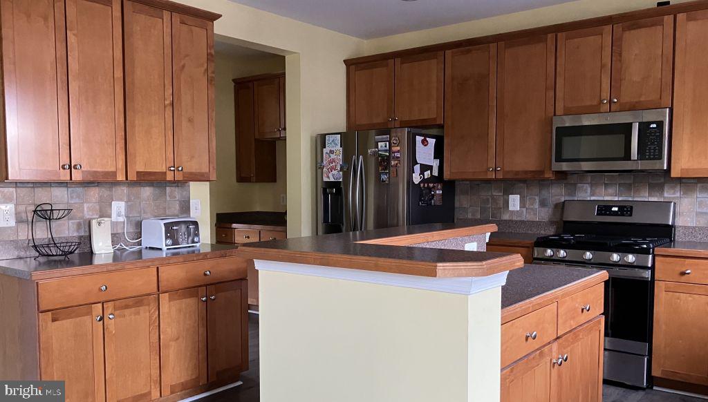 1005 GRAHAM DR, FREDERICKSBURG, Virginia 22401, 4 Bedrooms Bedrooms, ,3 BathroomsBathrooms,Residential,For sale,1005 GRAHAM DR,VAFB2009118 MLS # VAFB2009118