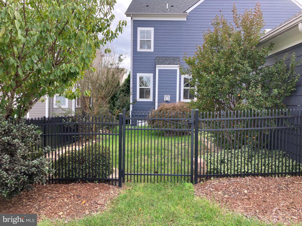 1005 GRAHAM DR, FREDERICKSBURG, Virginia 22401, 4 Bedrooms Bedrooms, ,3 BathroomsBathrooms,Residential,For sale,1005 GRAHAM DR,VAFB2009118 MLS # VAFB2009118