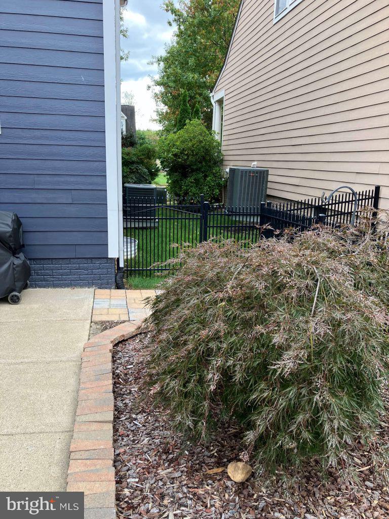 1005 GRAHAM DR, FREDERICKSBURG, Virginia 22401, 4 Bedrooms Bedrooms, ,3 BathroomsBathrooms,Residential,For sale,1005 GRAHAM DR,VAFB2009118 MLS # VAFB2009118