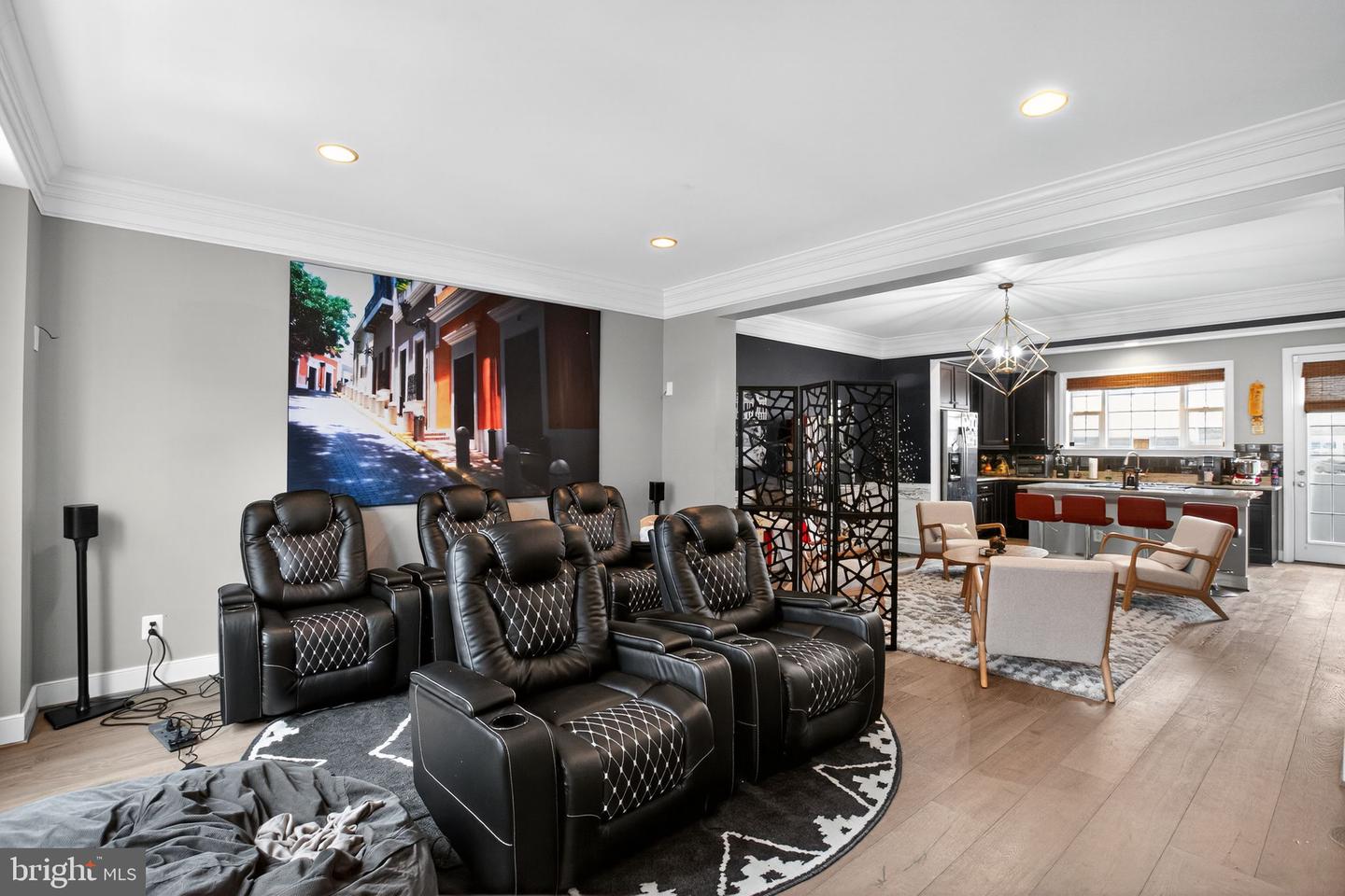 2044 BLUNT LN, ALEXANDRIA, Virginia 22303, 3 Bedrooms Bedrooms, ,3 BathroomsBathrooms,Residential,For sale,2044 BLUNT LN,VAFX2274524 MLS # VAFX2274524