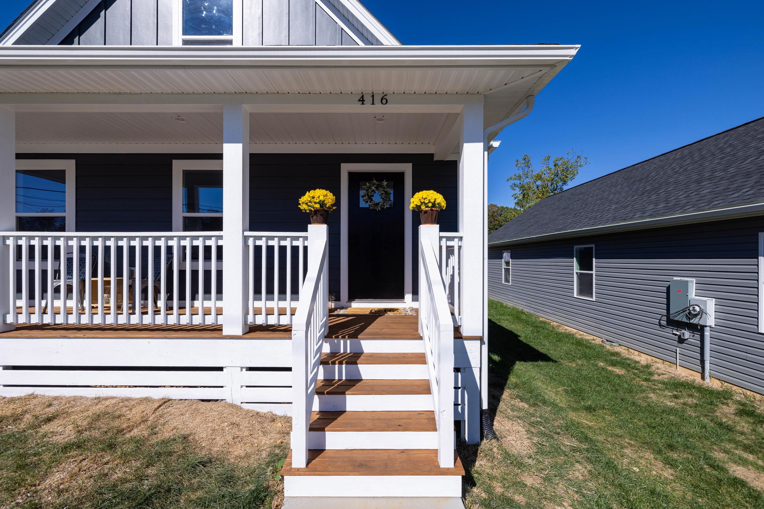 416 GRUBERT AVE, STAUNTON, Virginia 24401, 3 Bedrooms Bedrooms, ,2 BathroomsBathrooms,Residential,416 GRUBERT AVE,670217 MLS # 670217