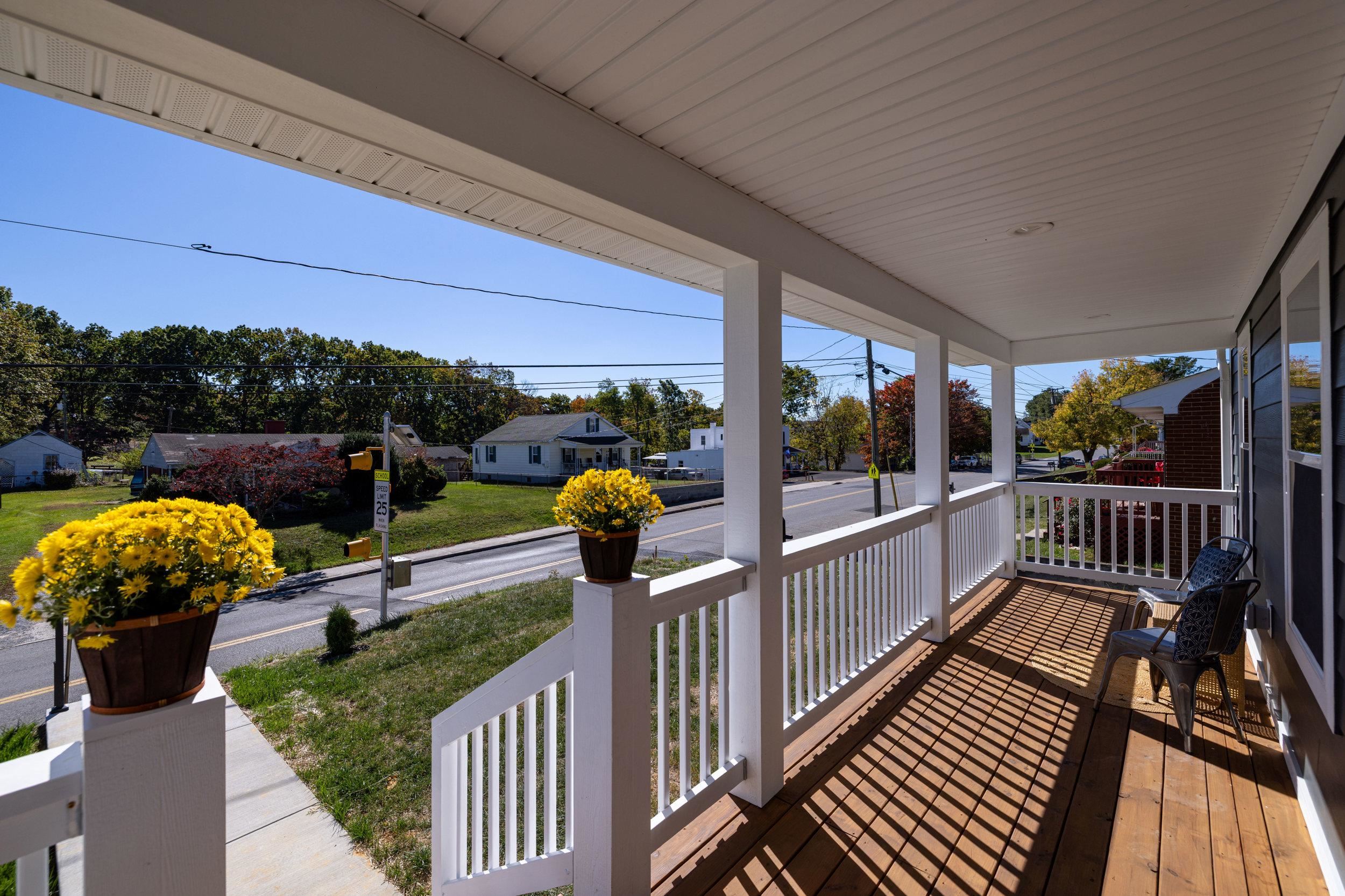 416 GRUBERT AVE, STAUNTON, Virginia 24401, 3 Bedrooms Bedrooms, ,2 BathroomsBathrooms,Residential,416 GRUBERT AVE,670217 MLS # 670217