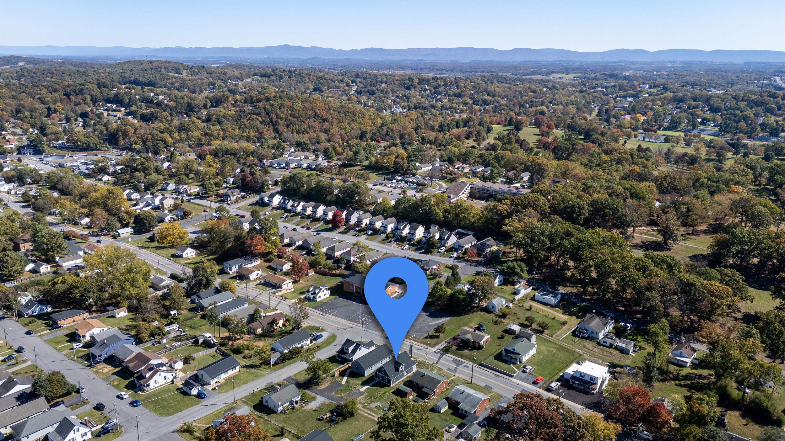 416 GRUBERT AVE, STAUNTON, Virginia 24401, 3 Bedrooms Bedrooms, ,2 BathroomsBathrooms,Residential,416 GRUBERT AVE,670217 MLS # 670217