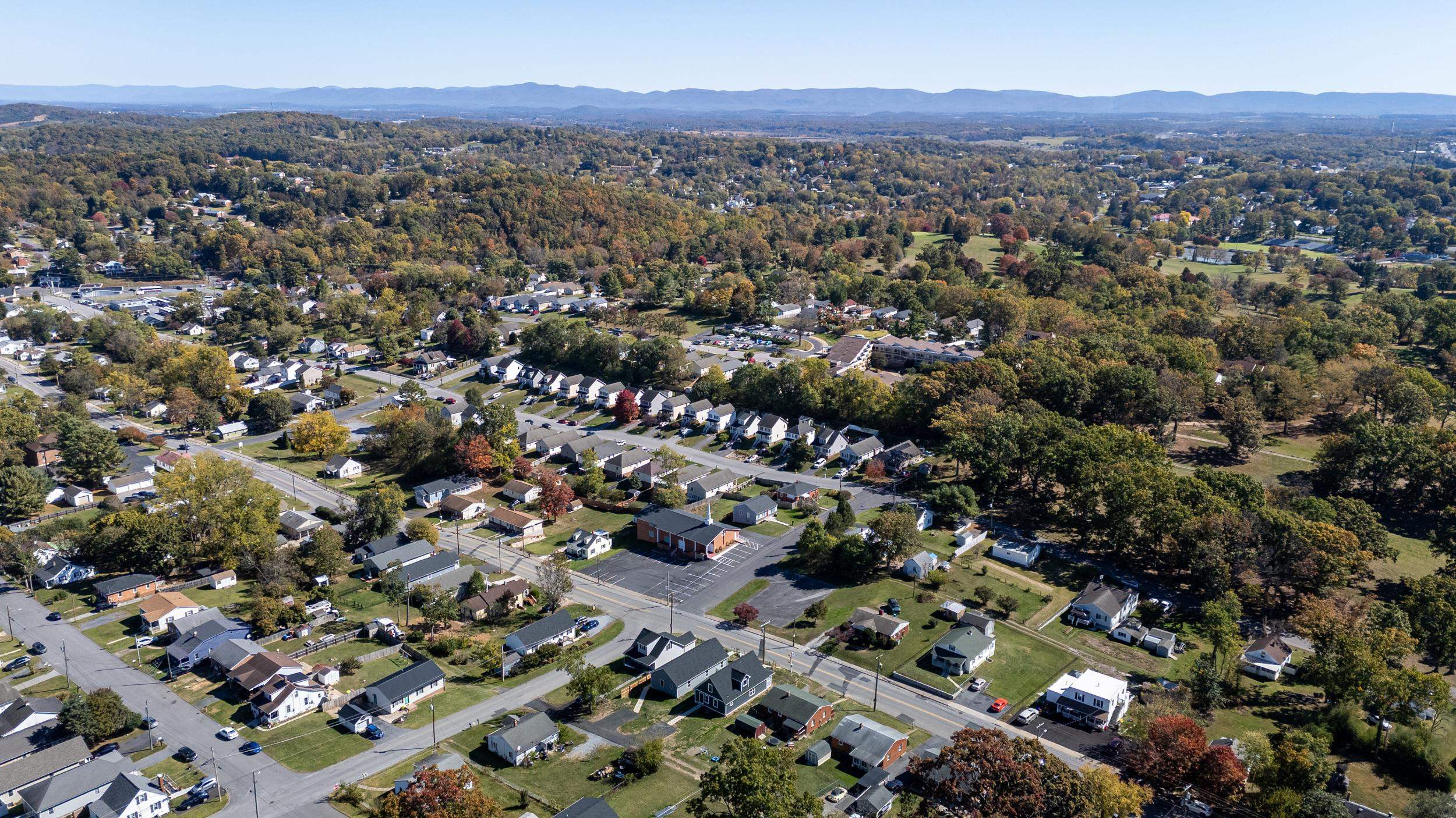 416 GRUBERT AVE, STAUNTON, Virginia 24401, 3 Bedrooms Bedrooms, ,2 BathroomsBathrooms,Residential,416 GRUBERT AVE,670217 MLS # 670217