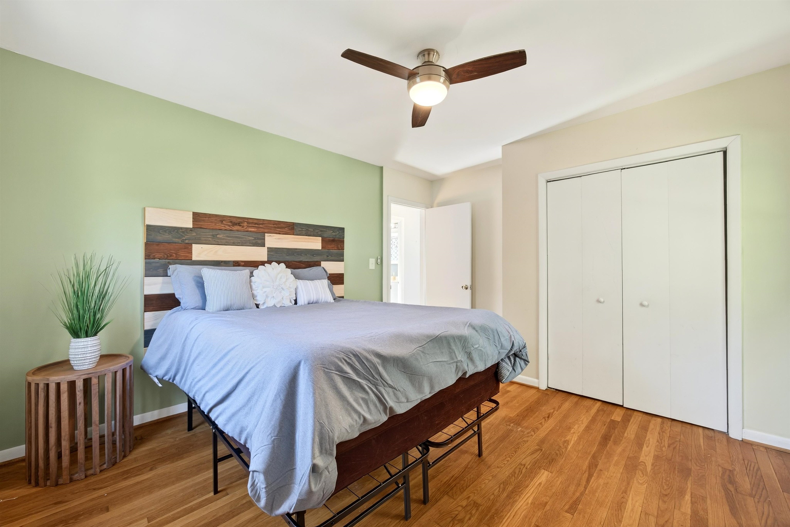 19 N LYNNHAVEN DR, STAUNTON, Virginia 24401, 4 Bedrooms Bedrooms, ,2 BathroomsBathrooms,Residential,19 N LYNNHAVEN DR,670218 MLS # 670218