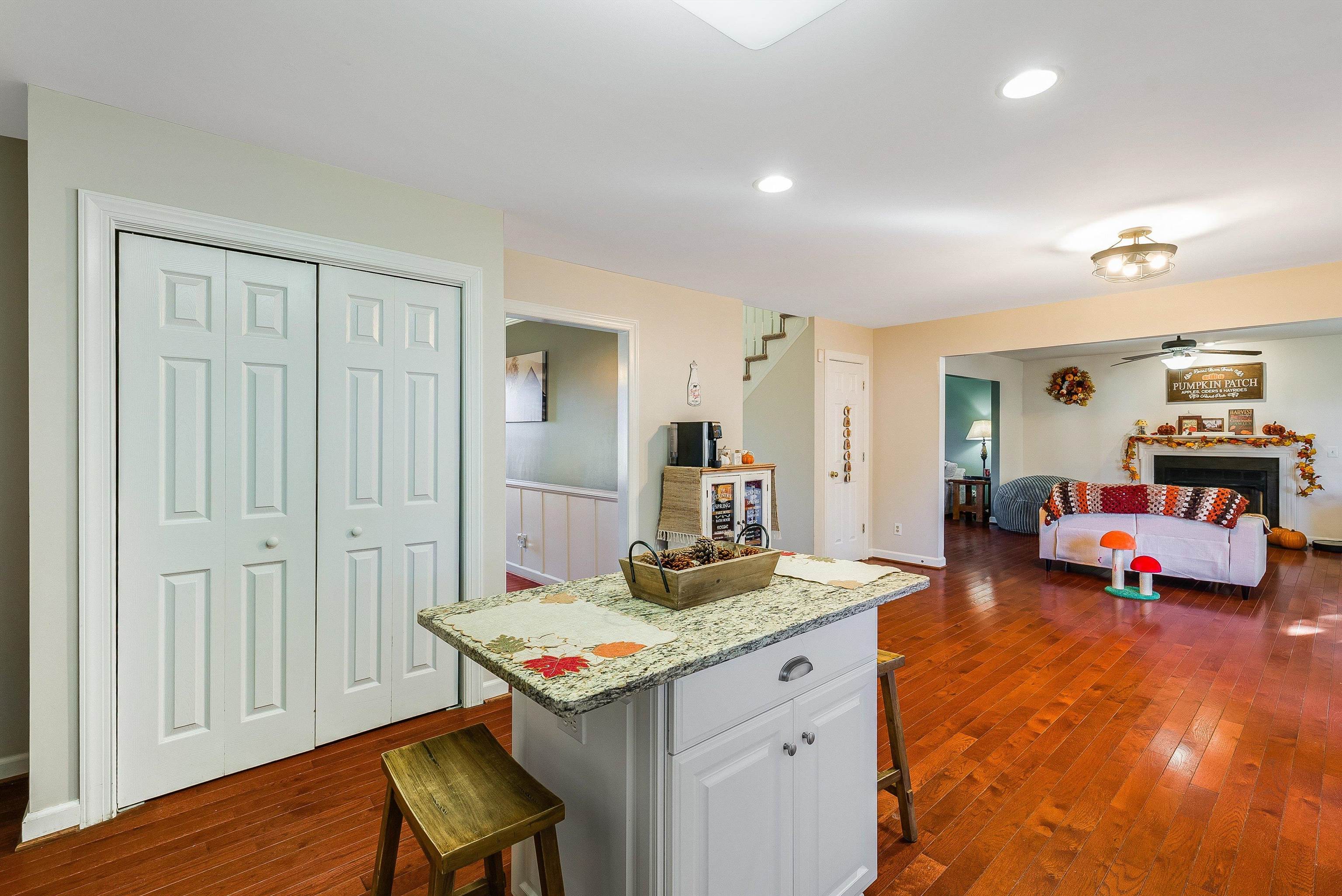1141 DECCA DR, HARRISONBURG, Virginia 22801, 4 Bedrooms Bedrooms, ,2 BathroomsBathrooms,Residential,1141 DECCA DR,670220 MLS # 670220
