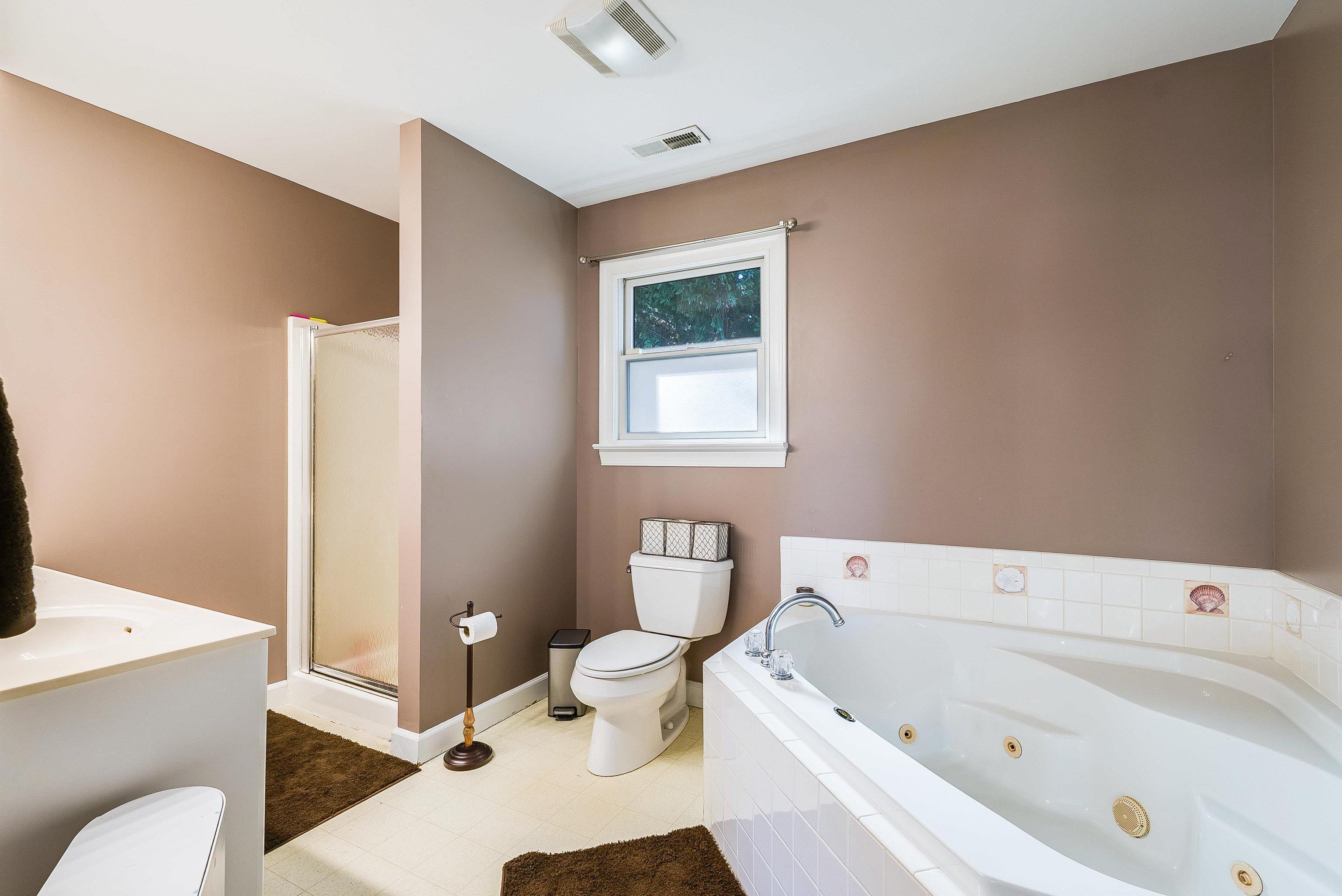 1141 DECCA DR, HARRISONBURG, Virginia 22801, 4 Bedrooms Bedrooms, ,2 BathroomsBathrooms,Residential,1141 DECCA DR,670220 MLS # 670220