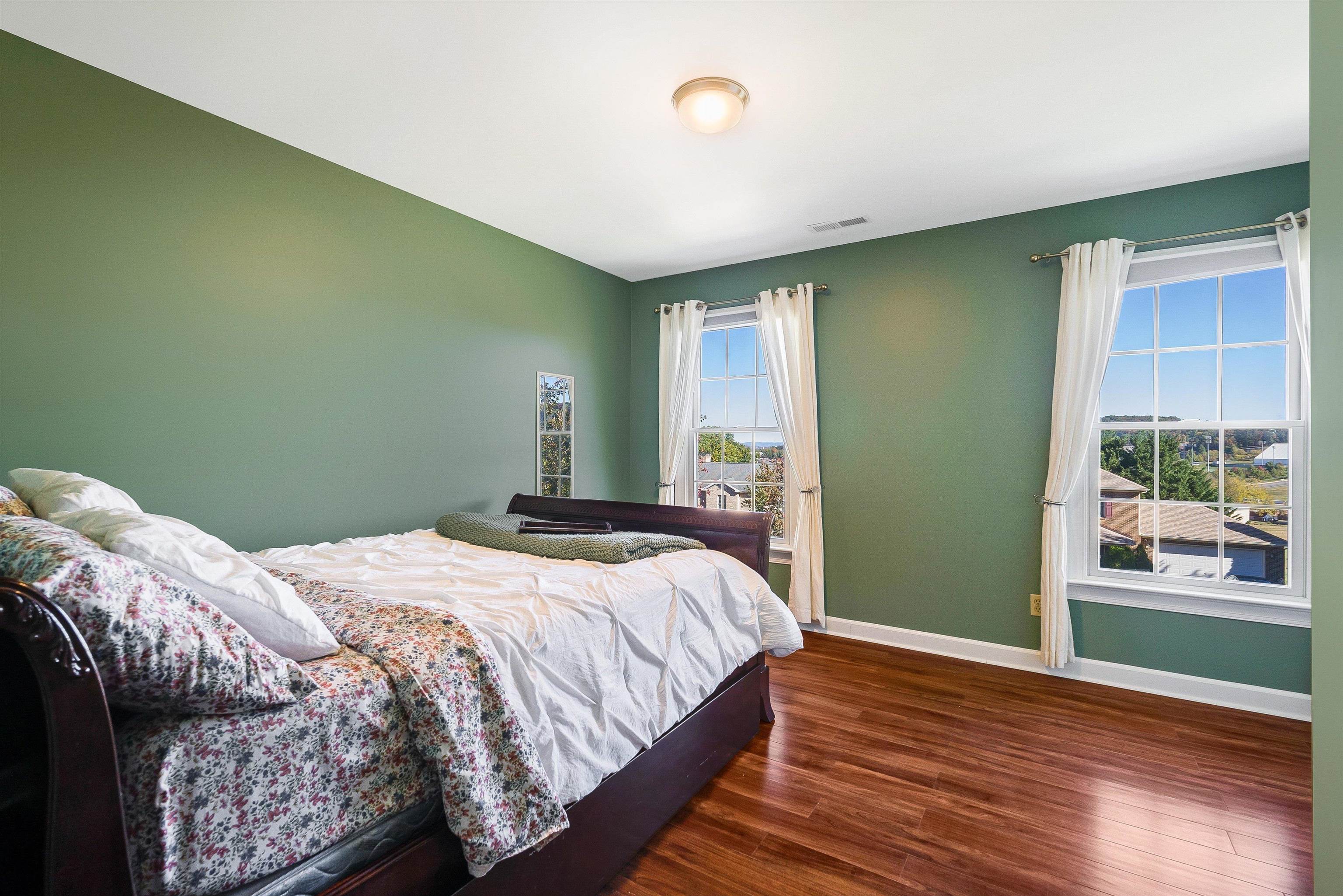 1141 DECCA DR, HARRISONBURG, Virginia 22801, 4 Bedrooms Bedrooms, ,2 BathroomsBathrooms,Residential,1141 DECCA DR,670220 MLS # 670220