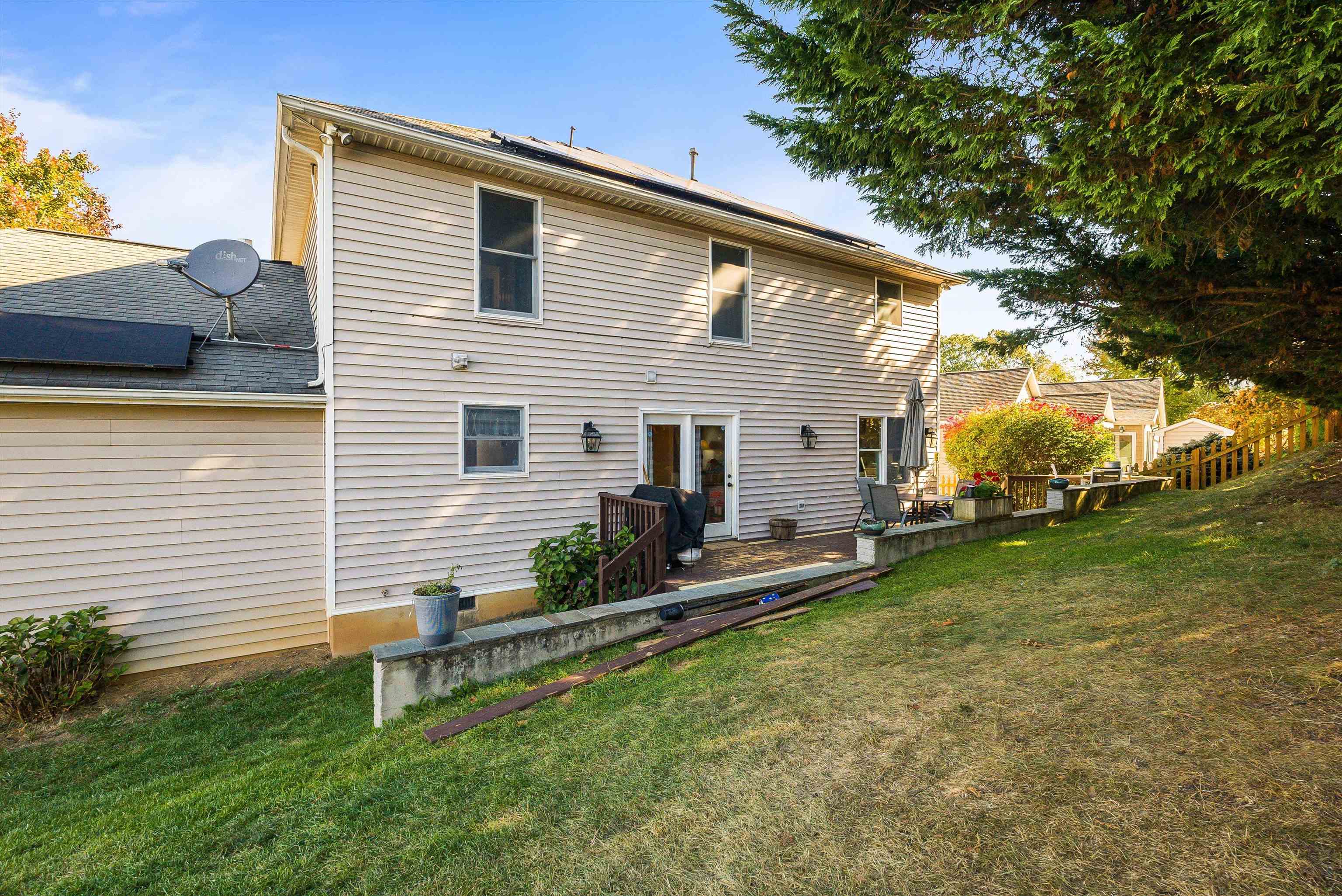 1141 DECCA DR, HARRISONBURG, Virginia 22801, 4 Bedrooms Bedrooms, ,2 BathroomsBathrooms,Residential,1141 DECCA DR,670220 MLS # 670220