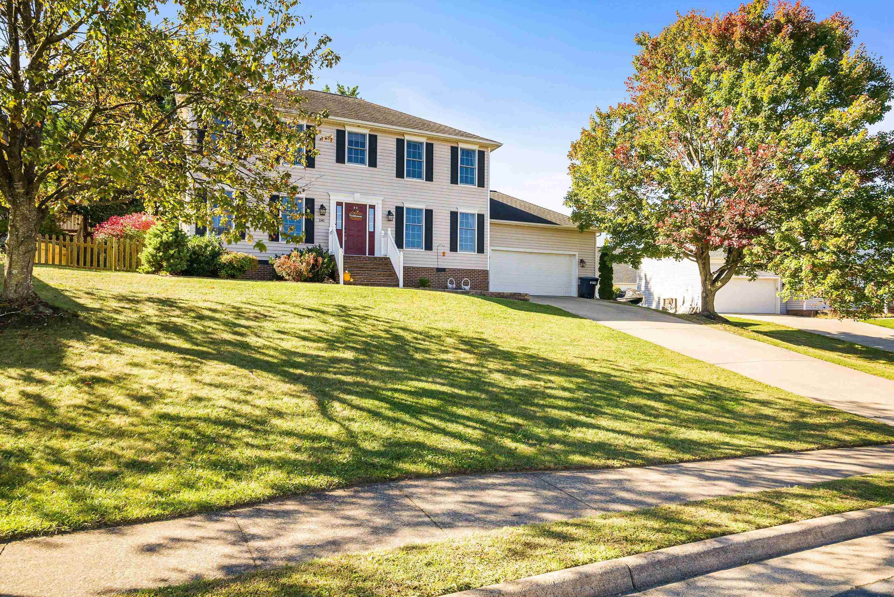 1141 DECCA DR, HARRISONBURG, Virginia 22801, 4 Bedrooms Bedrooms, ,2 BathroomsBathrooms,Residential,1141 DECCA DR,670220 MLS # 670220