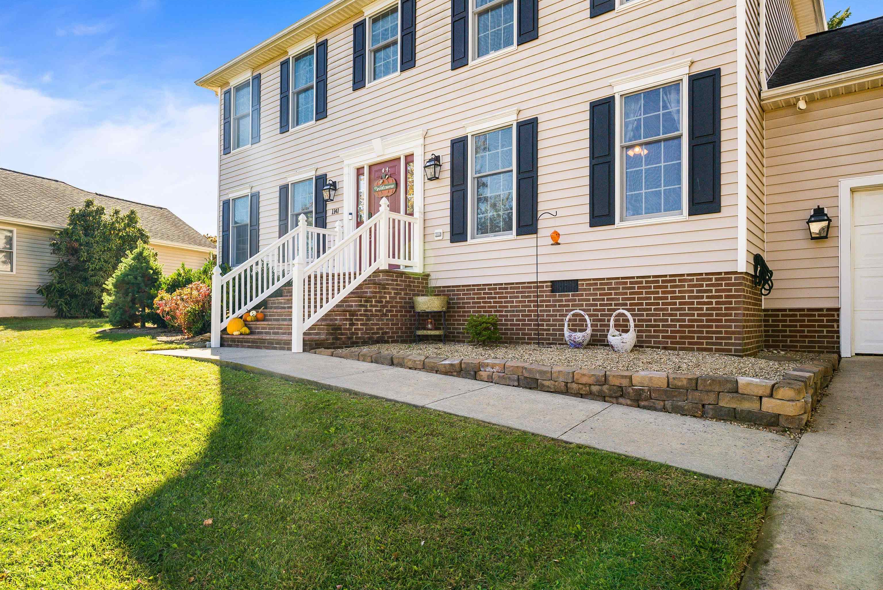 1141 DECCA DR, HARRISONBURG, Virginia 22801, 4 Bedrooms Bedrooms, ,2 BathroomsBathrooms,Residential,1141 DECCA DR,670220 MLS # 670220