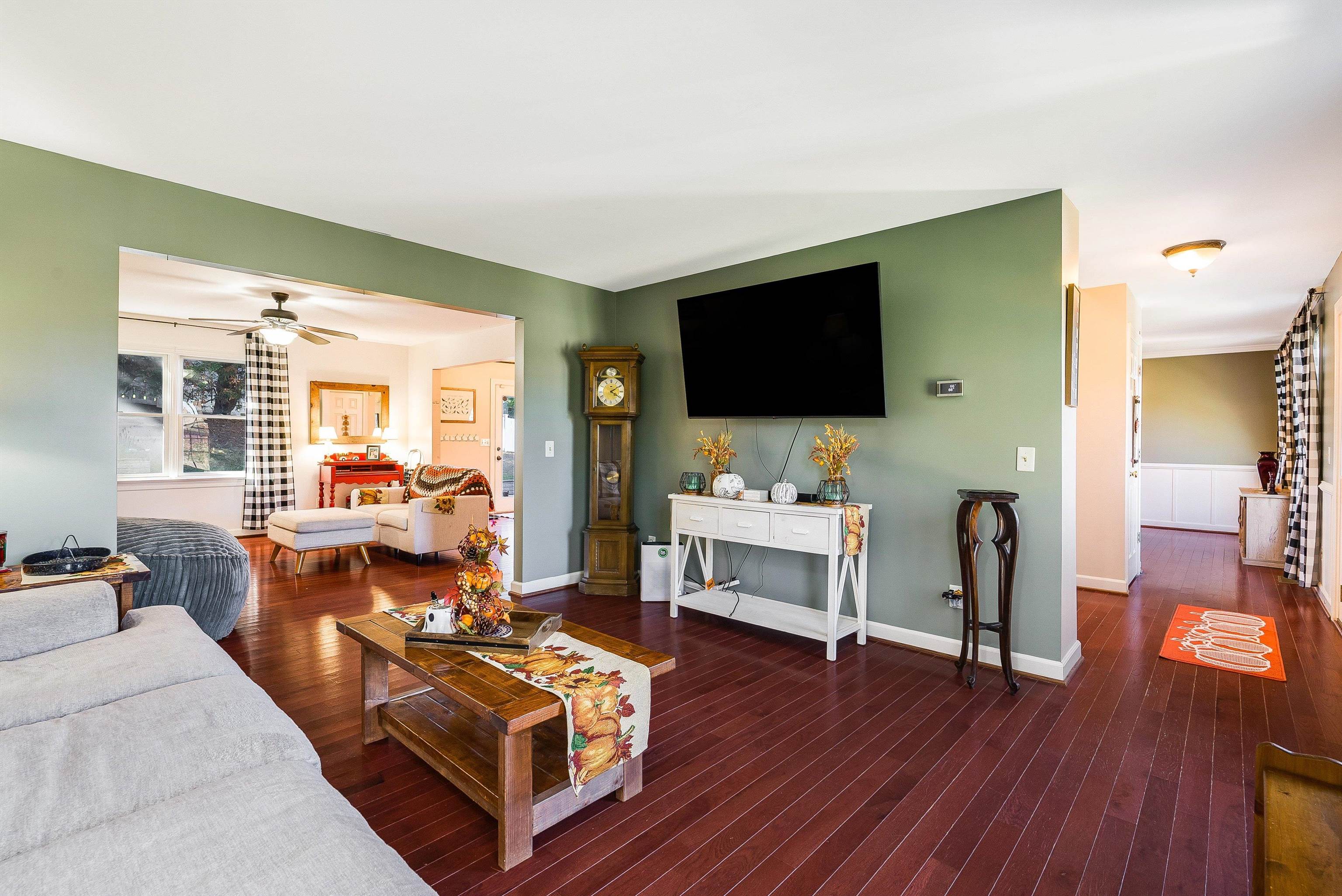 1141 DECCA DR, HARRISONBURG, Virginia 22801, 4 Bedrooms Bedrooms, ,2 BathroomsBathrooms,Residential,1141 DECCA DR,670220 MLS # 670220