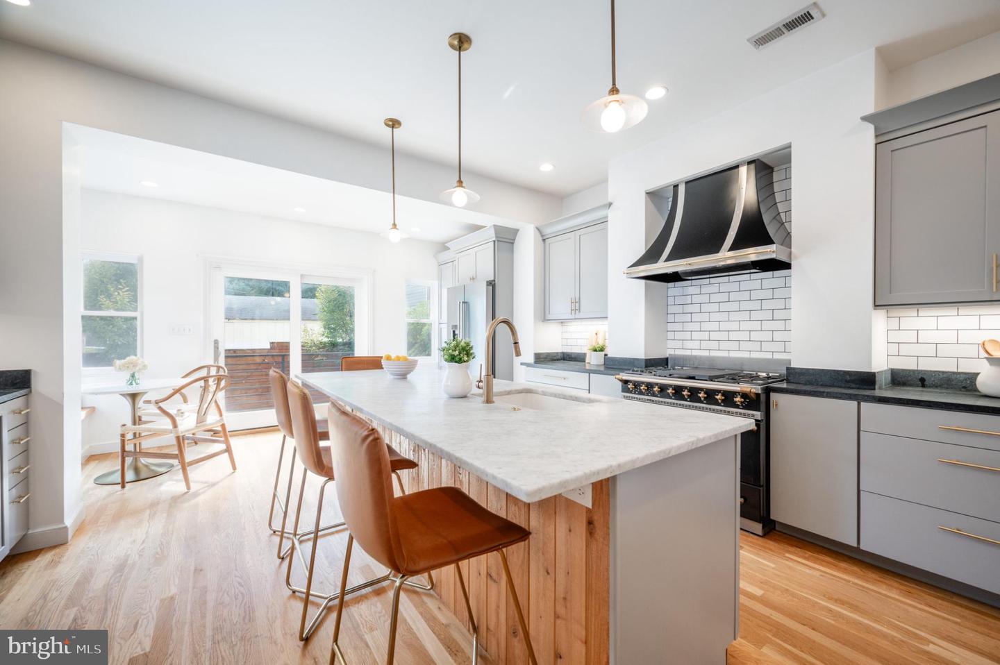 912 P ST NW, WASHINGTON, District Of Columbia 20001, 2 Bedrooms Bedrooms, 5 Rooms Rooms,2 BathroomsBathrooms,Residential,For sale,912 P ST NW,DCDC2227282 MLS # DCDC2227282 912 P ST NW, WASHINGTON, District Of Columbia 20001, 2 Bedrooms Bedrooms, 5 Rooms Rooms,2 BathroomsBathrooms,Residential,For sale,912 P ST NW,DCDC2227282 MLS # DCDC2227282