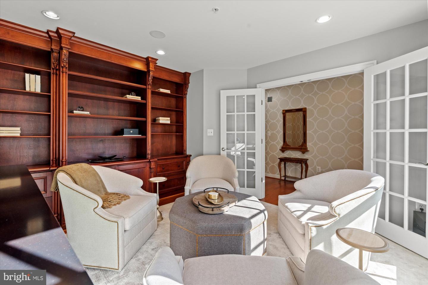 403 PRINCESS ST, ALEXANDRIA, Virginia 22314, 3 Bedrooms Bedrooms, ,3 BathroomsBathrooms,Residential,For sale,403 PRINCESS ST,VAAX2050914 MLS # VAAX2050914