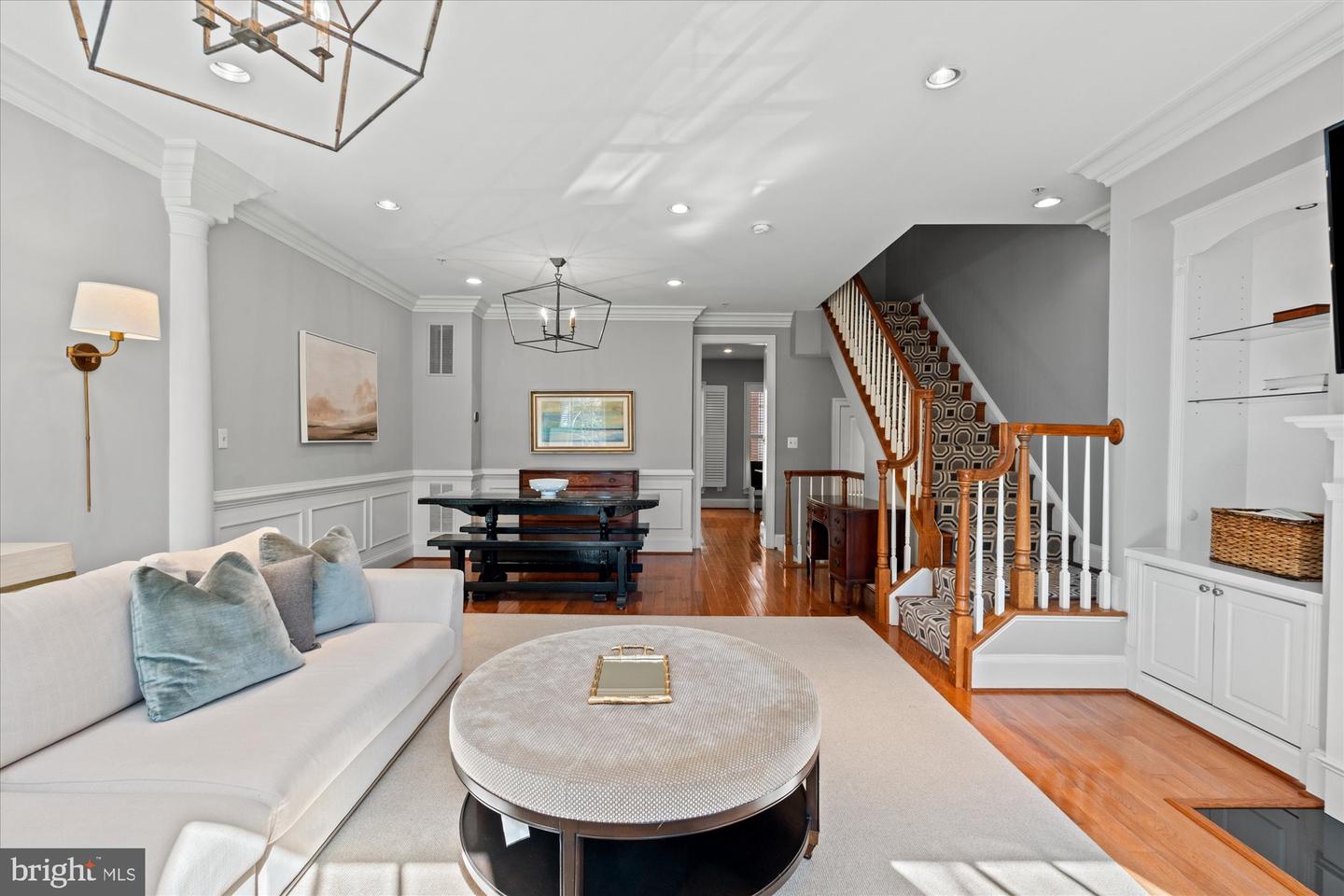 403 PRINCESS ST, ALEXANDRIA, Virginia 22314, 3 Bedrooms Bedrooms, ,3 BathroomsBathrooms,Residential,For sale,403 PRINCESS ST,VAAX2050914 MLS # VAAX2050914