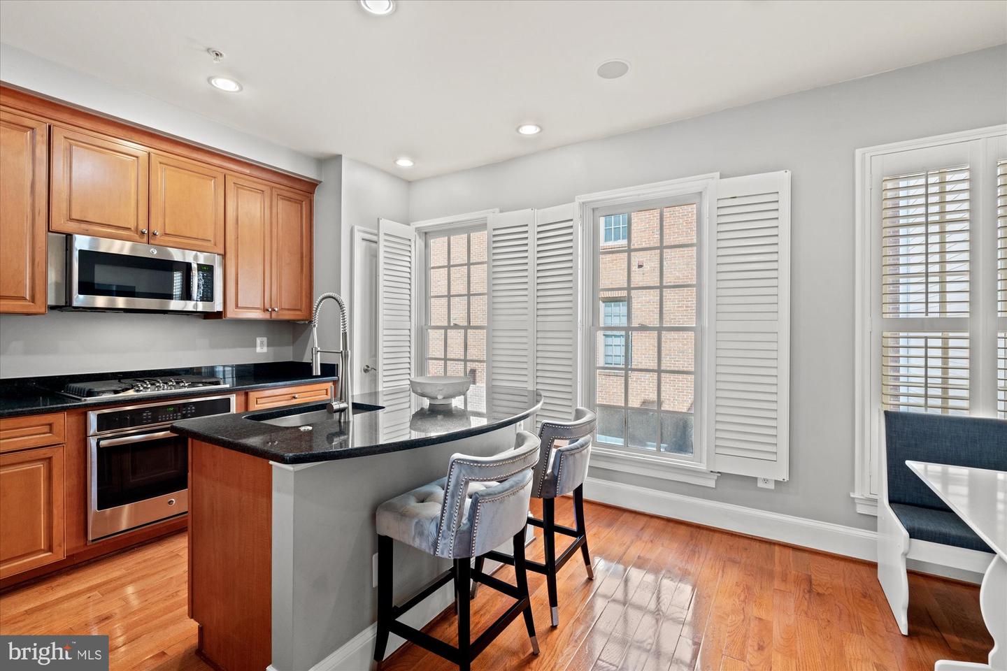 403 PRINCESS ST, ALEXANDRIA, Virginia 22314, 3 Bedrooms Bedrooms, ,3 BathroomsBathrooms,Residential,For sale,403 PRINCESS ST,VAAX2050914 MLS # VAAX2050914