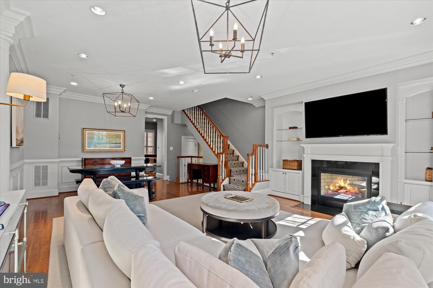 403 PRINCESS ST, ALEXANDRIA, Virginia 22314, 3 Bedrooms Bedrooms, ,3 BathroomsBathrooms,Residential,For sale,403 PRINCESS ST,VAAX2050914 MLS # VAAX2050914