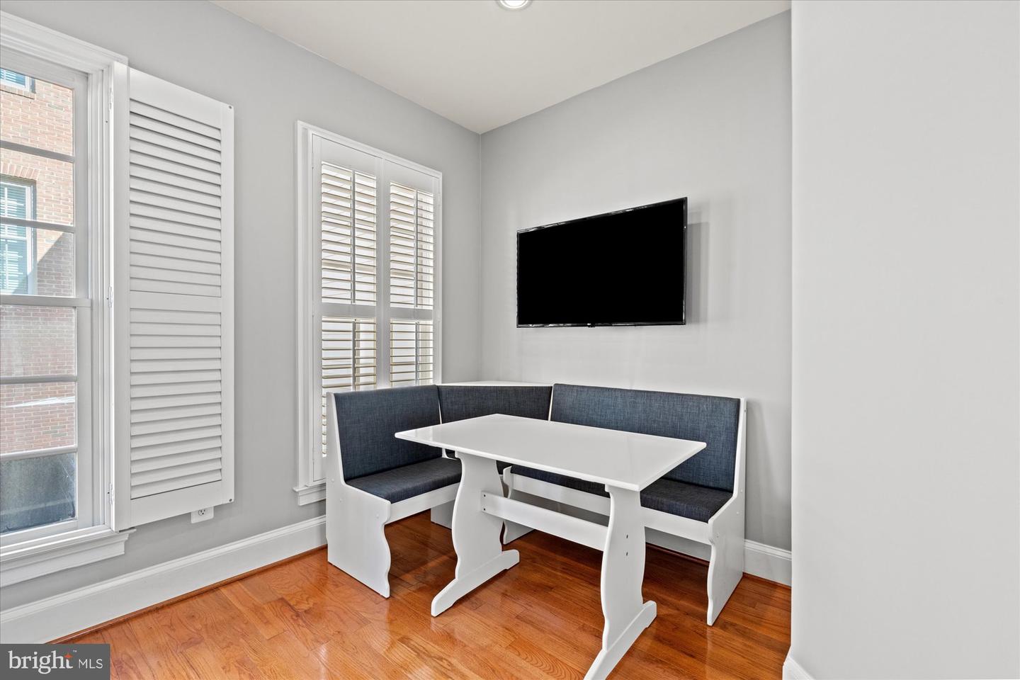 403 PRINCESS ST, ALEXANDRIA, Virginia 22314, 3 Bedrooms Bedrooms, ,3 BathroomsBathrooms,Residential,For sale,403 PRINCESS ST,VAAX2050914 MLS # VAAX2050914