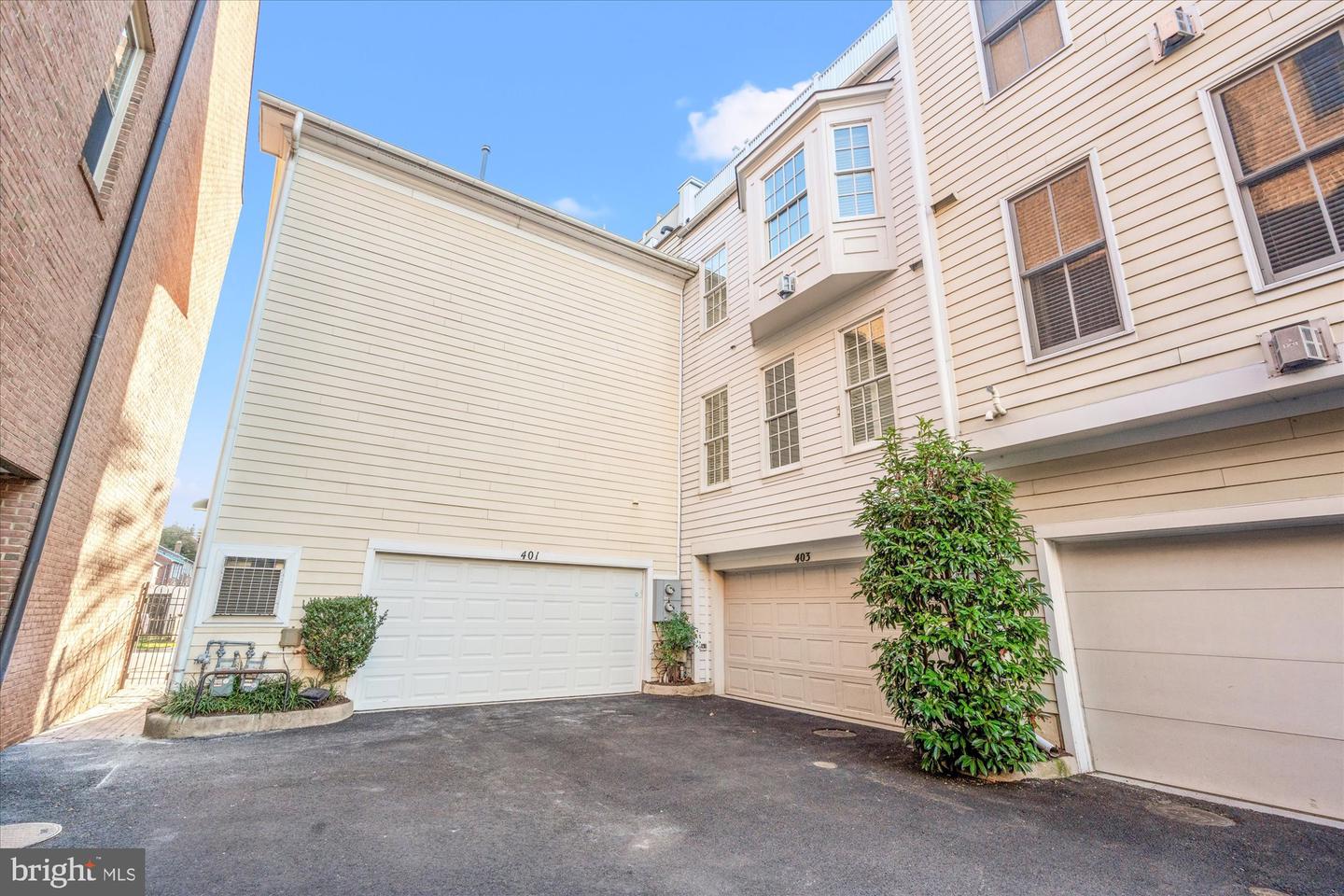 403 PRINCESS ST, ALEXANDRIA, Virginia 22314, 3 Bedrooms Bedrooms, ,3 BathroomsBathrooms,Residential,For sale,403 PRINCESS ST,VAAX2050914 MLS # VAAX2050914