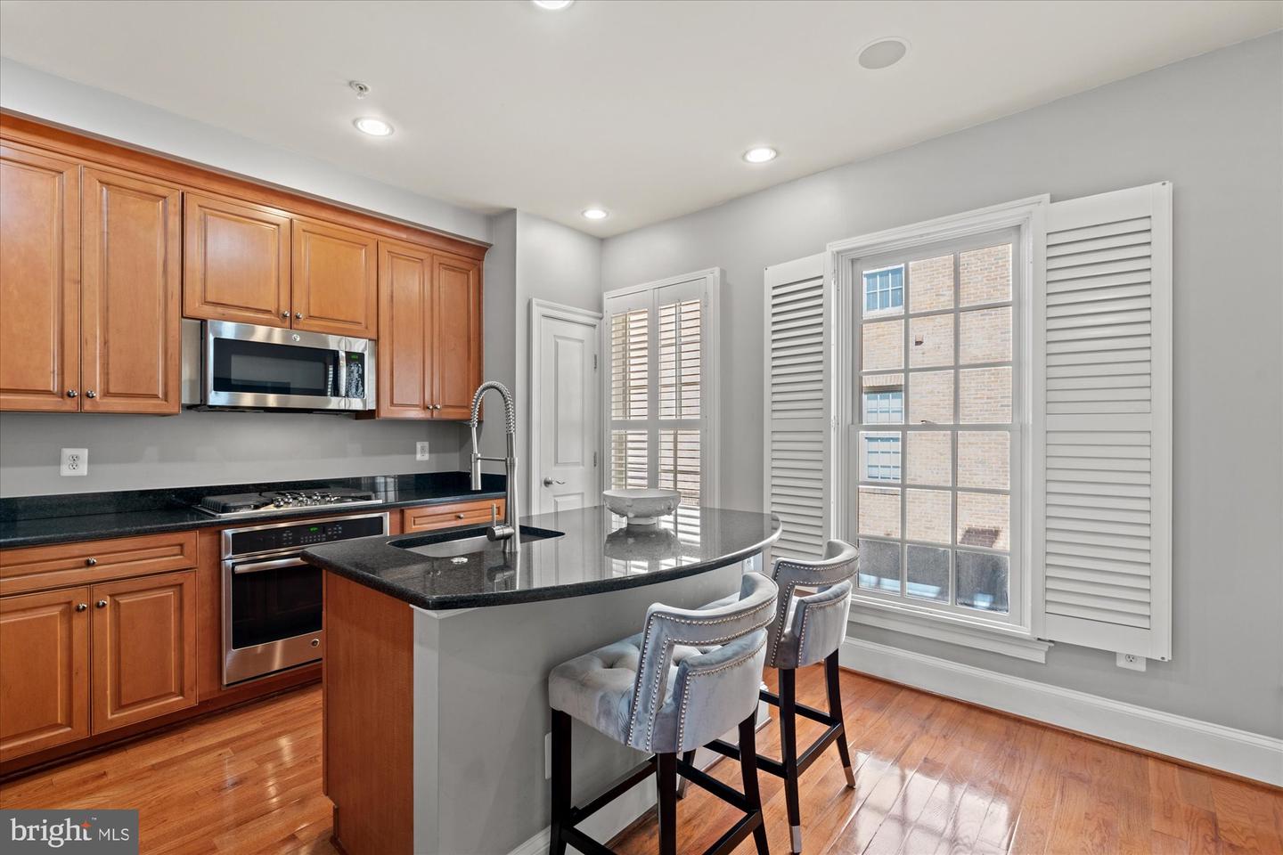 403 PRINCESS ST, ALEXANDRIA, Virginia 22314, 3 Bedrooms Bedrooms, ,3 BathroomsBathrooms,Residential,For sale,403 PRINCESS ST,VAAX2050914 MLS # VAAX2050914