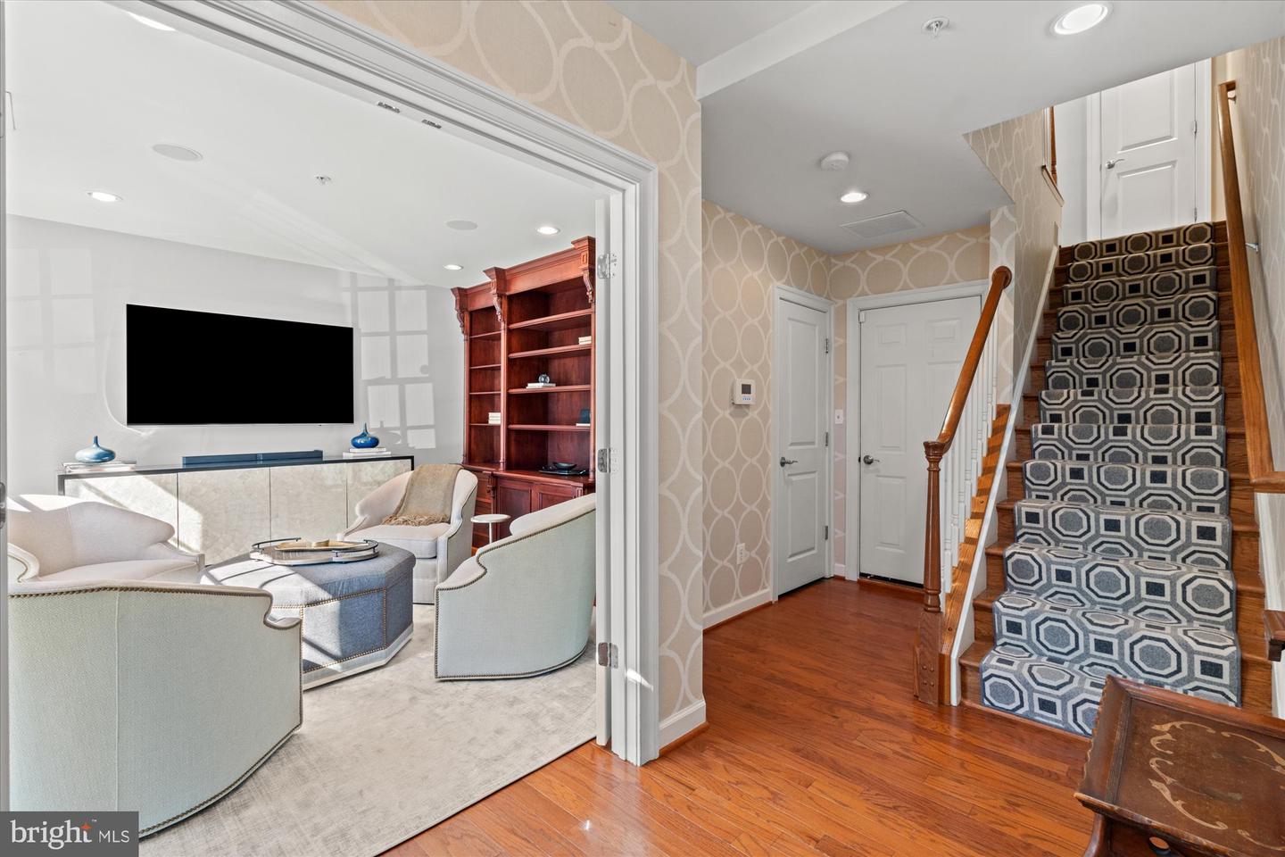 403 PRINCESS ST, ALEXANDRIA, Virginia 22314, 3 Bedrooms Bedrooms, ,3 BathroomsBathrooms,Residential,For sale,403 PRINCESS ST,VAAX2050914 MLS # VAAX2050914