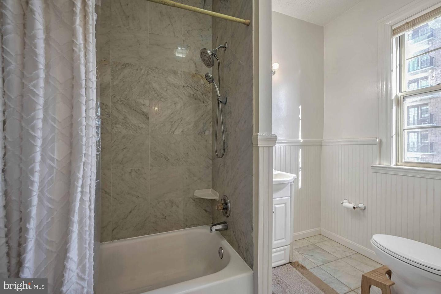 1401 COLUMBIA RD NW #414, WASHINGTON, District Of Columbia 20009, 1 Bedroom Bedrooms, 4 Rooms Rooms,1 BathroomBathrooms,Residential,For sale,1401 COLUMBIA RD NW #414,DCDC2227284 MLS # DCDC2227284