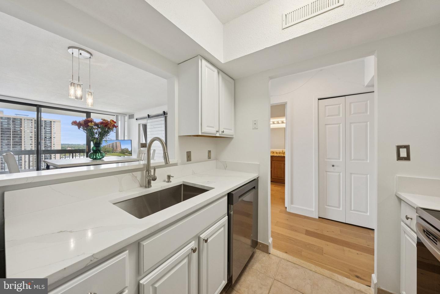 5505 SEMINARY RD #1608N, FALLS CHURCH, Virginia 22041, 1 Bedroom Bedrooms, ,1 BathroomBathrooms,Residential,For sale,5505 SEMINARY RD #1608N,VAFX2274678 MLS # VAFX2274678