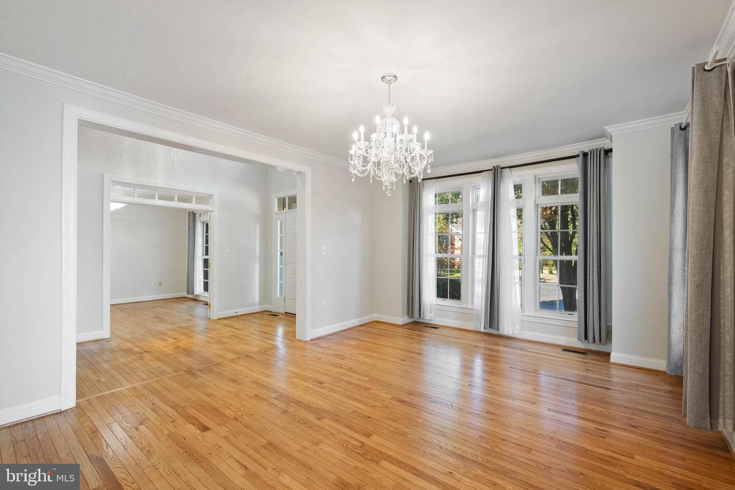 2393 WATTERS GLEN CT, FALLS CHURCH, Virginia 22043, 4 Bedrooms Bedrooms, ,4 BathroomsBathrooms,Residential,For sale,2393 WATTERS GLEN CT,VAFX2274750 MLS # VAFX2274750