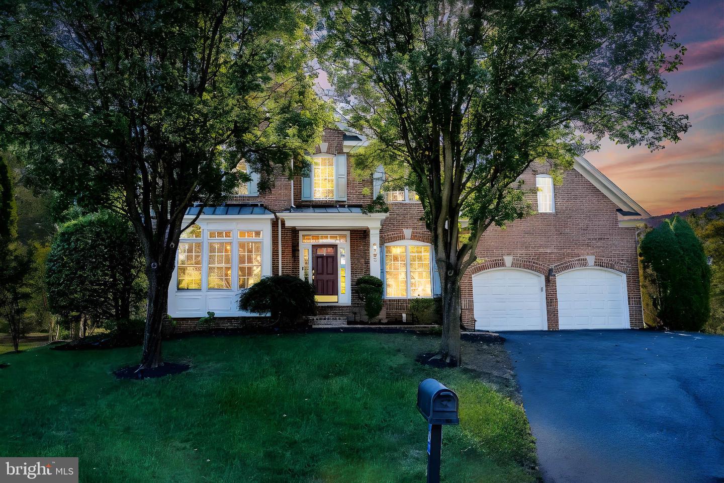 2393 WATTERS GLEN CT, FALLS CHURCH, Virginia 22043, 4 Bedrooms Bedrooms, ,4 BathroomsBathrooms,Residential,For sale,2393 WATTERS GLEN CT,VAFX2274750 MLS # VAFX2274750