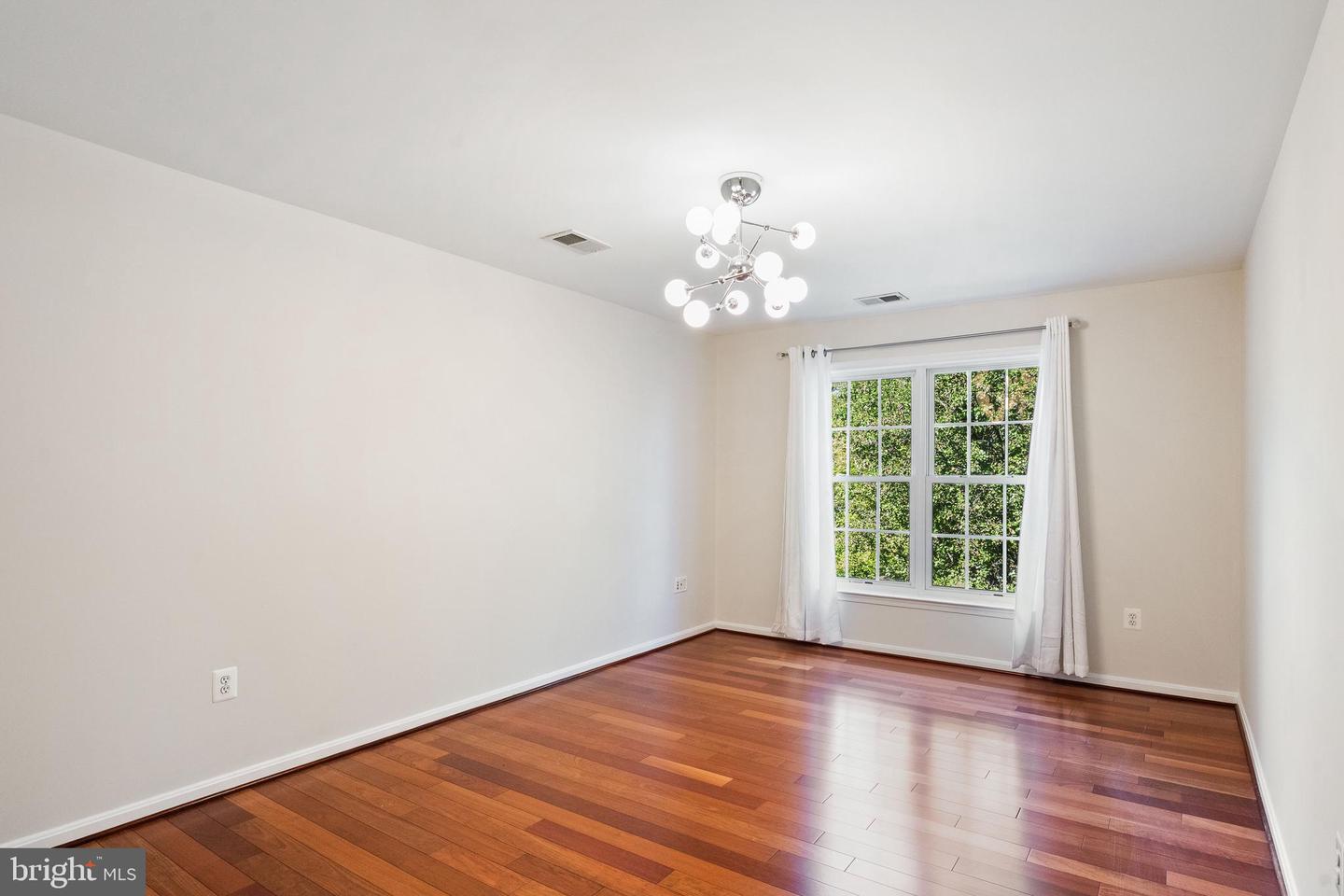 2393 WATTERS GLEN CT, FALLS CHURCH, Virginia 22043, 4 Bedrooms Bedrooms, ,4 BathroomsBathrooms,Residential,For sale,2393 WATTERS GLEN CT,VAFX2274750 MLS # VAFX2274750