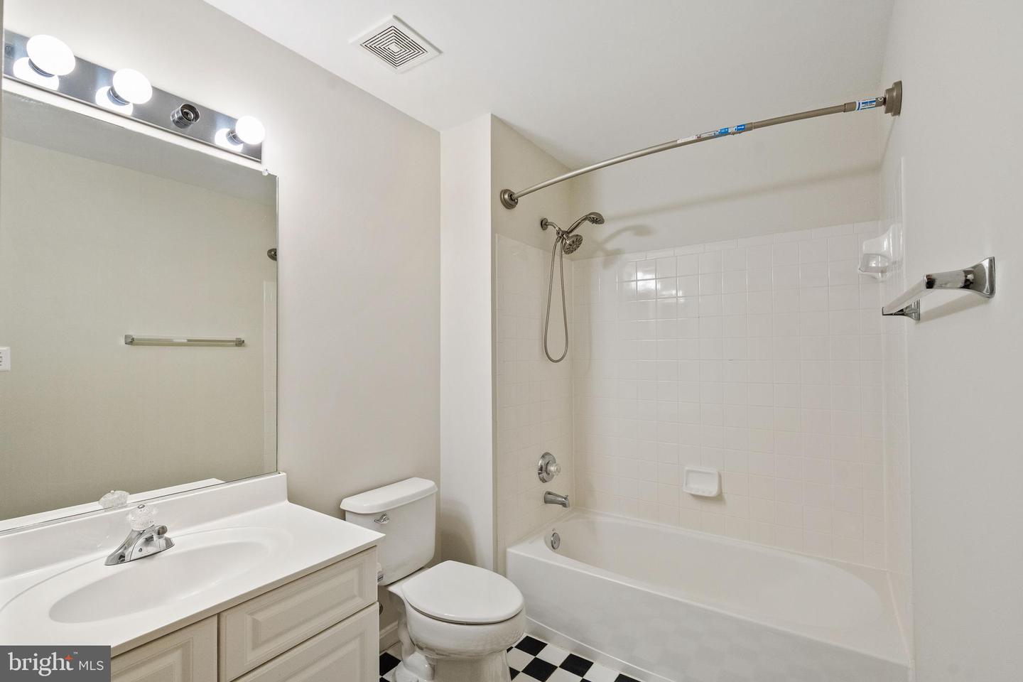 2393 WATTERS GLEN CT, FALLS CHURCH, Virginia 22043, 4 Bedrooms Bedrooms, ,4 BathroomsBathrooms,Residential,For sale,2393 WATTERS GLEN CT,VAFX2274750 MLS # VAFX2274750