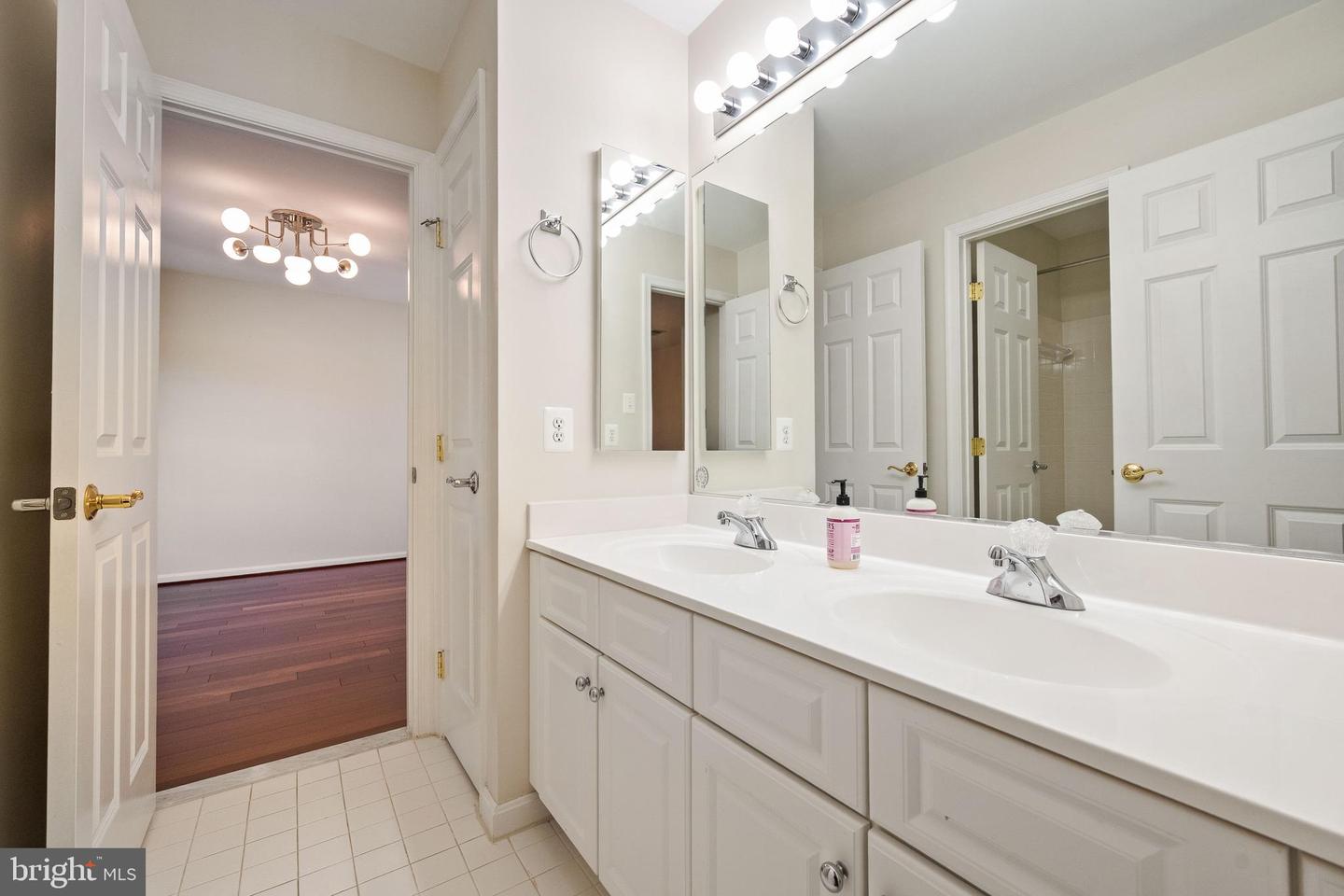 2393 WATTERS GLEN CT, FALLS CHURCH, Virginia 22043, 4 Bedrooms Bedrooms, ,4 BathroomsBathrooms,Residential,For sale,2393 WATTERS GLEN CT,VAFX2274750 MLS # VAFX2274750