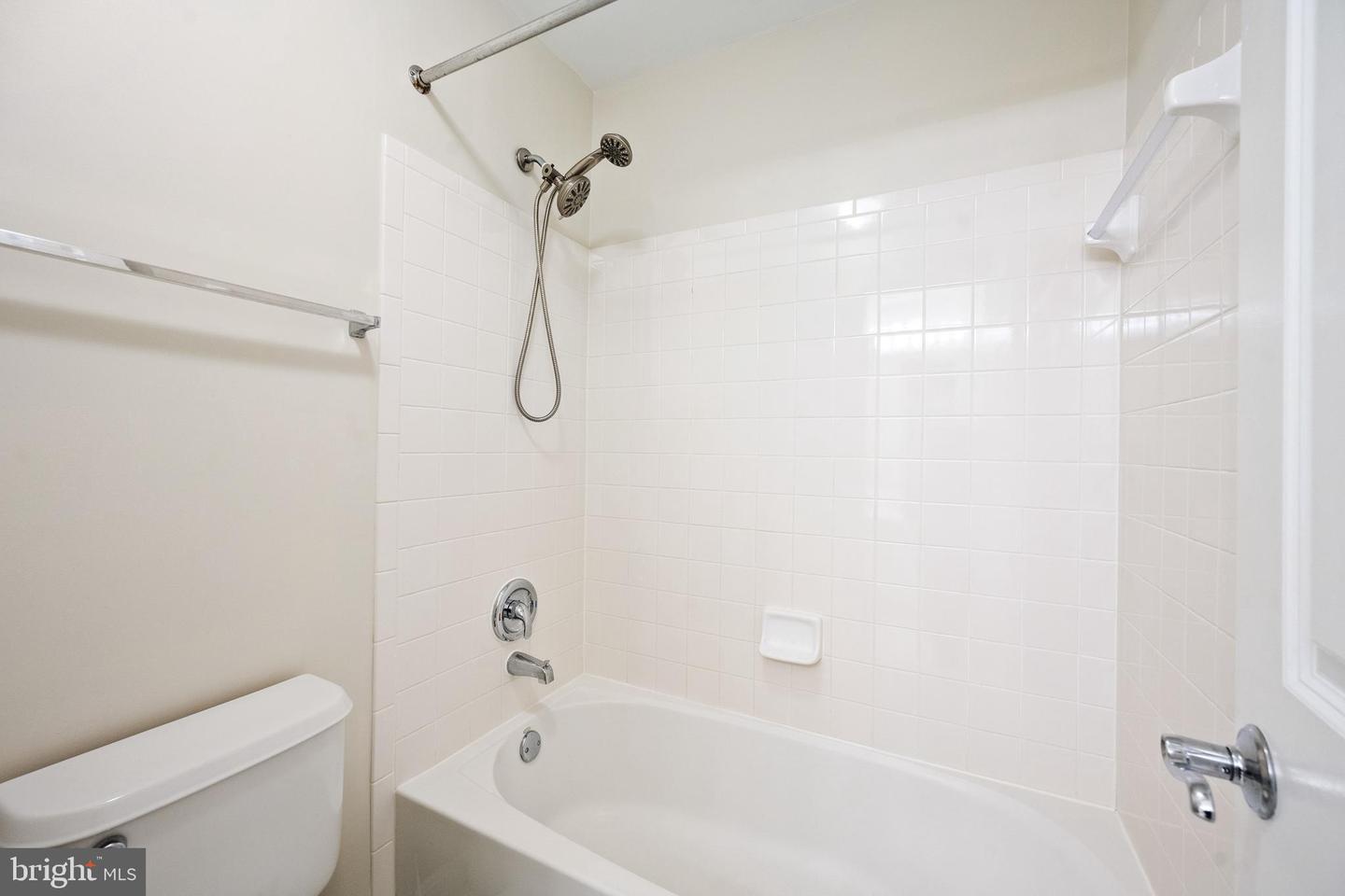 2393 WATTERS GLEN CT, FALLS CHURCH, Virginia 22043, 4 Bedrooms Bedrooms, ,4 BathroomsBathrooms,Residential,For sale,2393 WATTERS GLEN CT,VAFX2274750 MLS # VAFX2274750